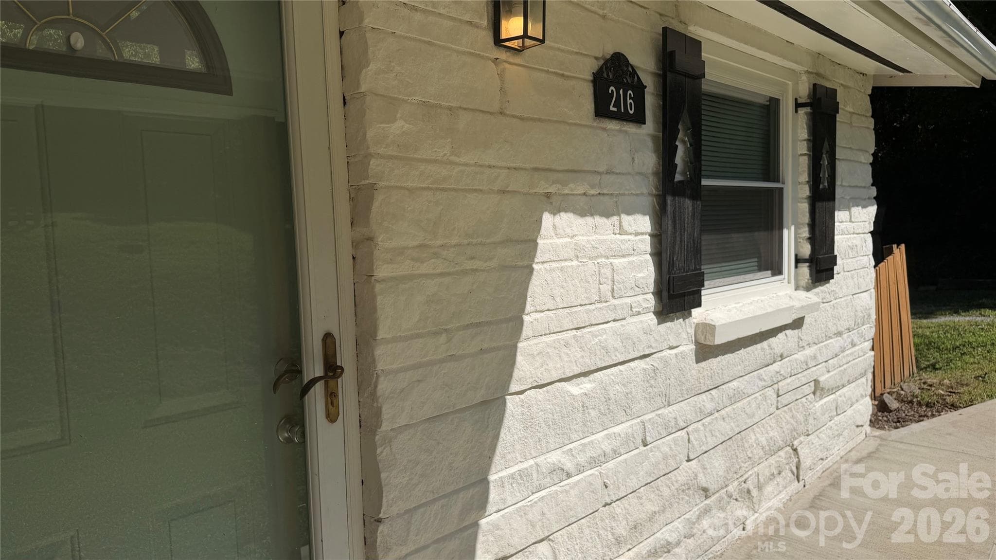 front exterior features Romabio Limwashed stone - 216 Auten Circle, Mount Holly