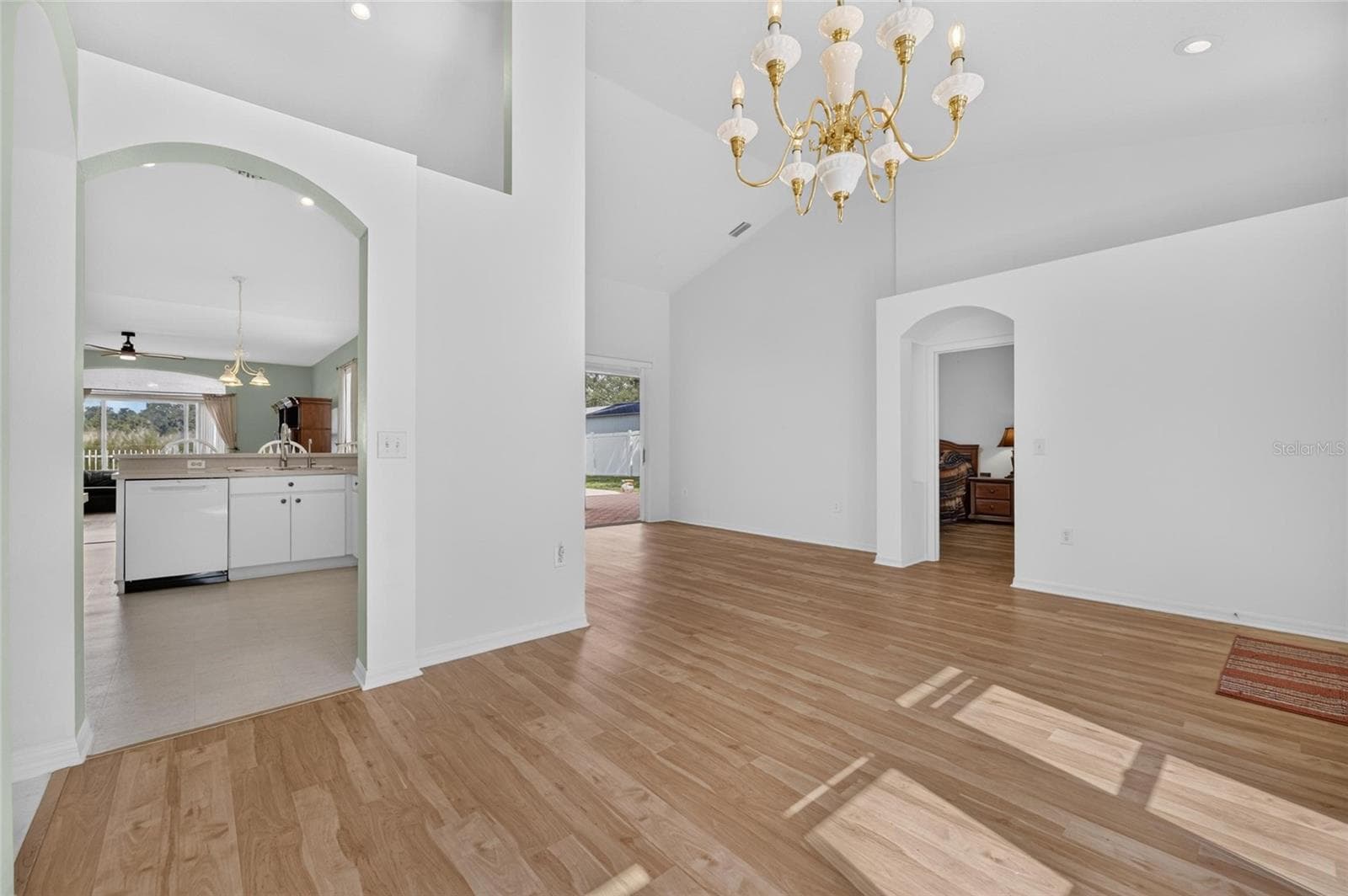 Single Family Residence at 10303 TARRAGON DR, RIVERVIEW, photo 11 of 40
