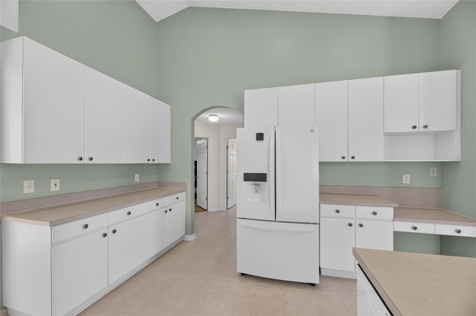 Single Family Residence at 10303 TARRAGON DR, RIVERVIEW, photo 15 of 40