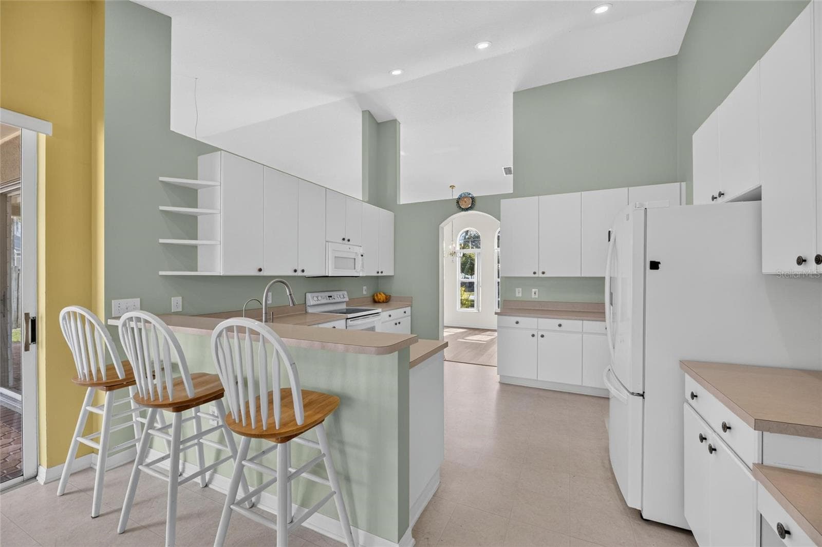 Single Family Residence at 10303 TARRAGON DR, RIVERVIEW, photo 16 of 40
