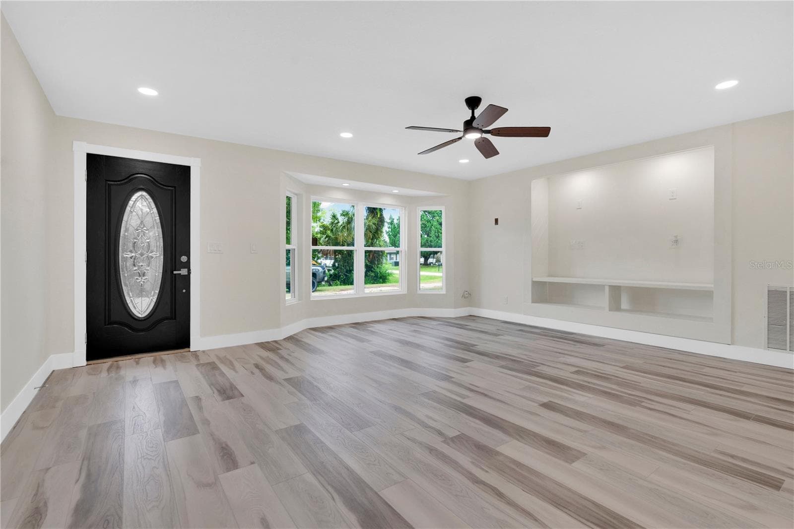 Single Family Residence at 2304 TRAVELERS PALM DR, EDGEWATER, photo 4 of 31
