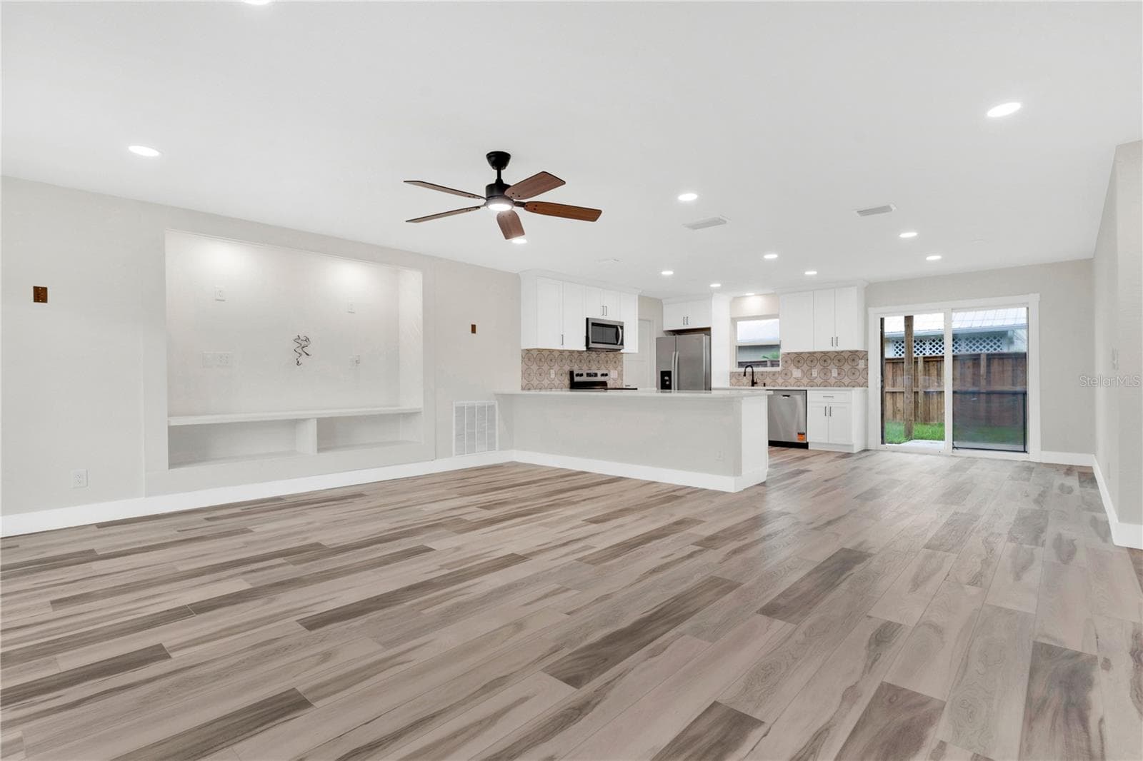 Single Family Residence at 2304 TRAVELERS PALM DR, EDGEWATER, photo 7 of 31