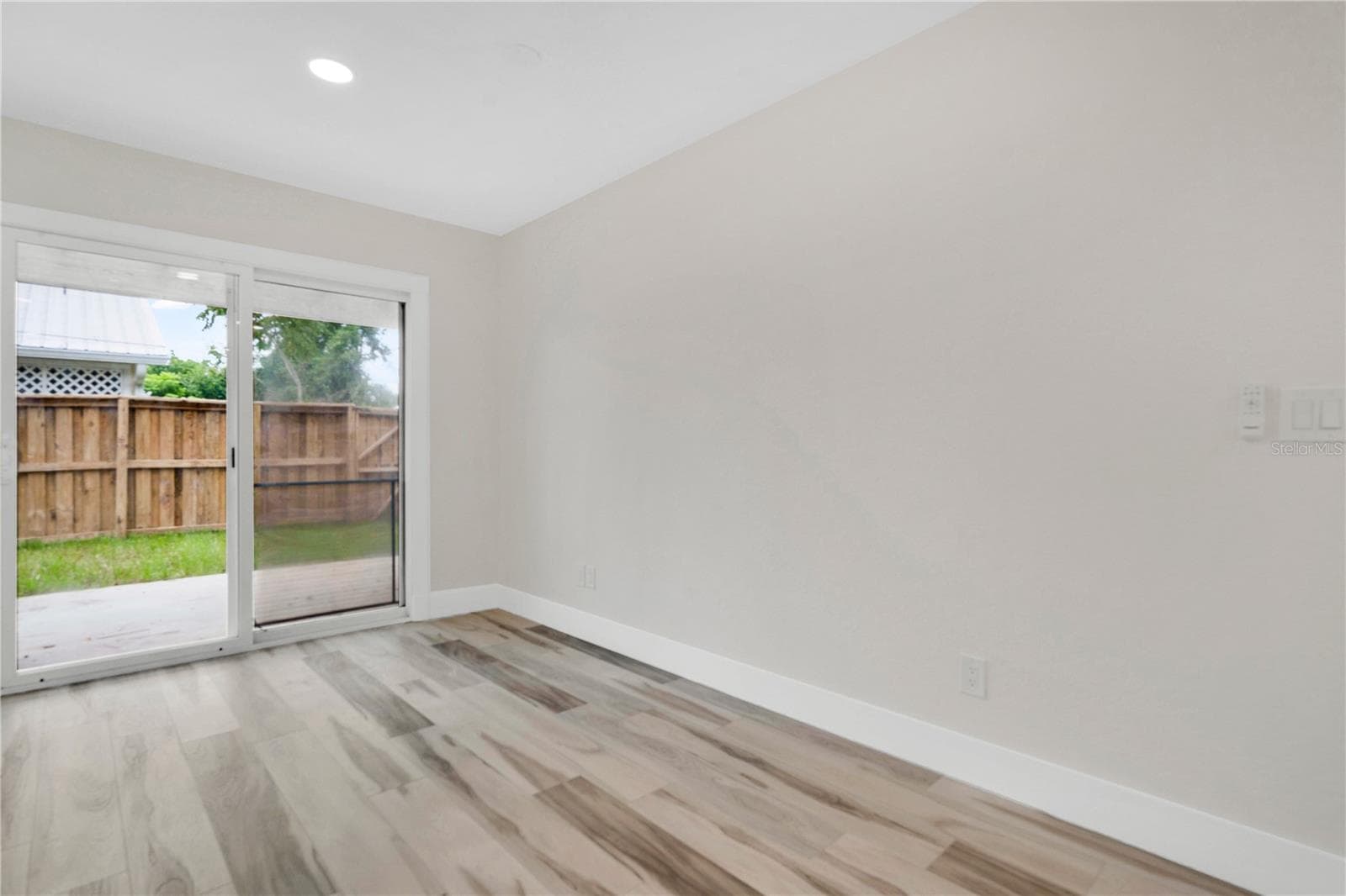 Single Family Residence at 2304 TRAVELERS PALM DR, EDGEWATER, photo 9 of 31