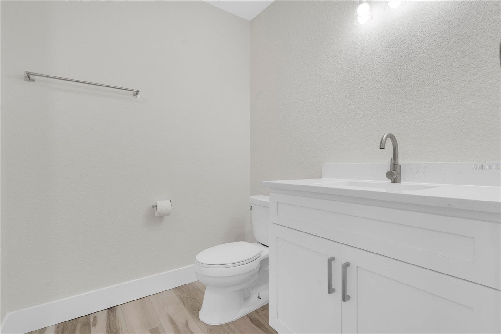 Single Family Residence at 2304 TRAVELERS PALM DR, EDGEWATER, photo 19 of 31