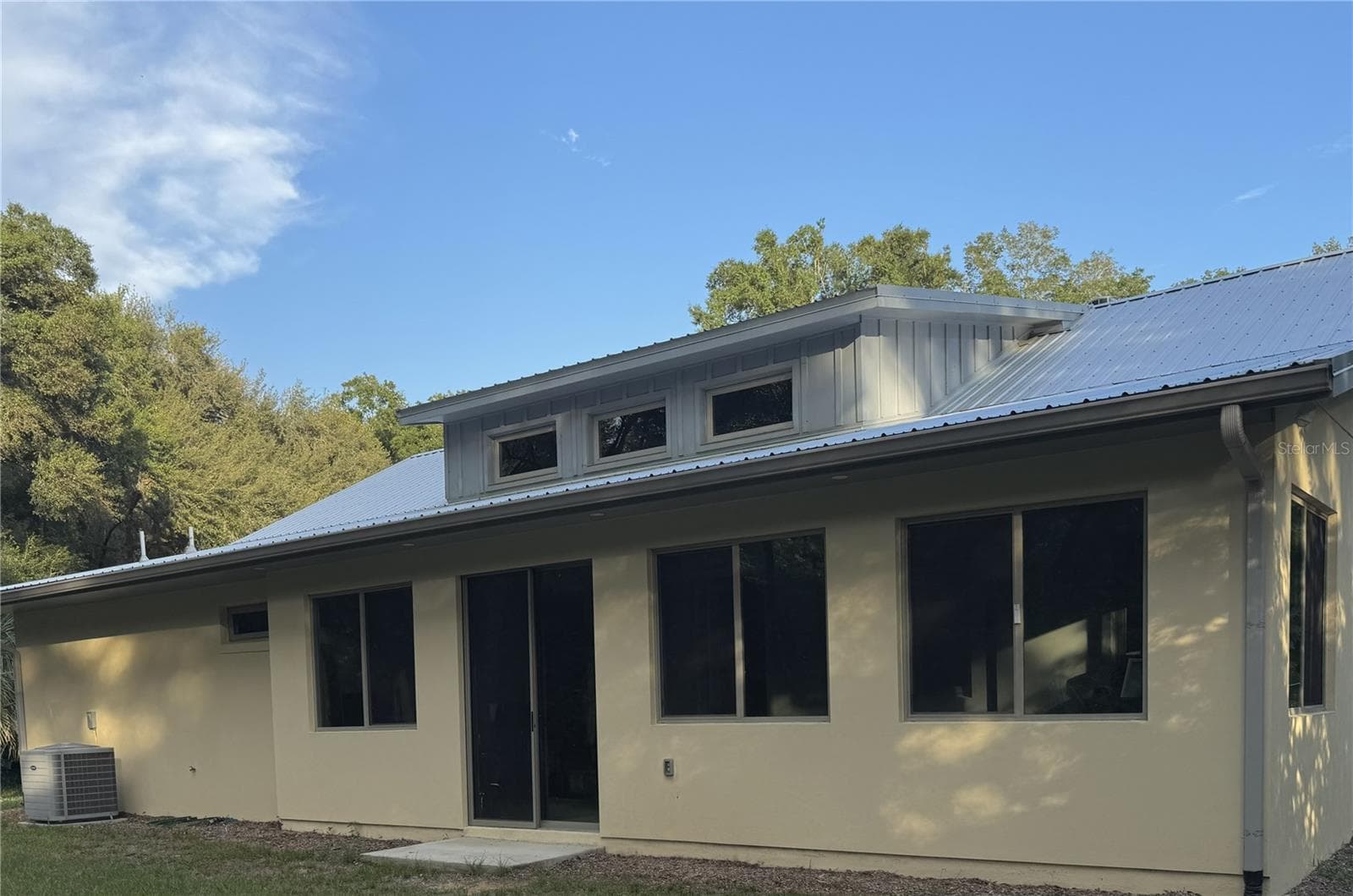 Back of the home - 16161 SE 137TH CT, WEIRSDALE