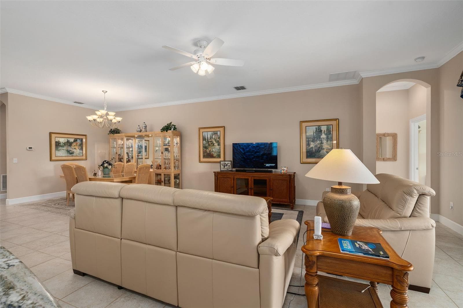 A Comfortable Area to enjoy your favorite shows. There is an Electrical Floor Receptacle for your convenience. - 1197 ESPERANZA RIDGE RD, CLERMONT