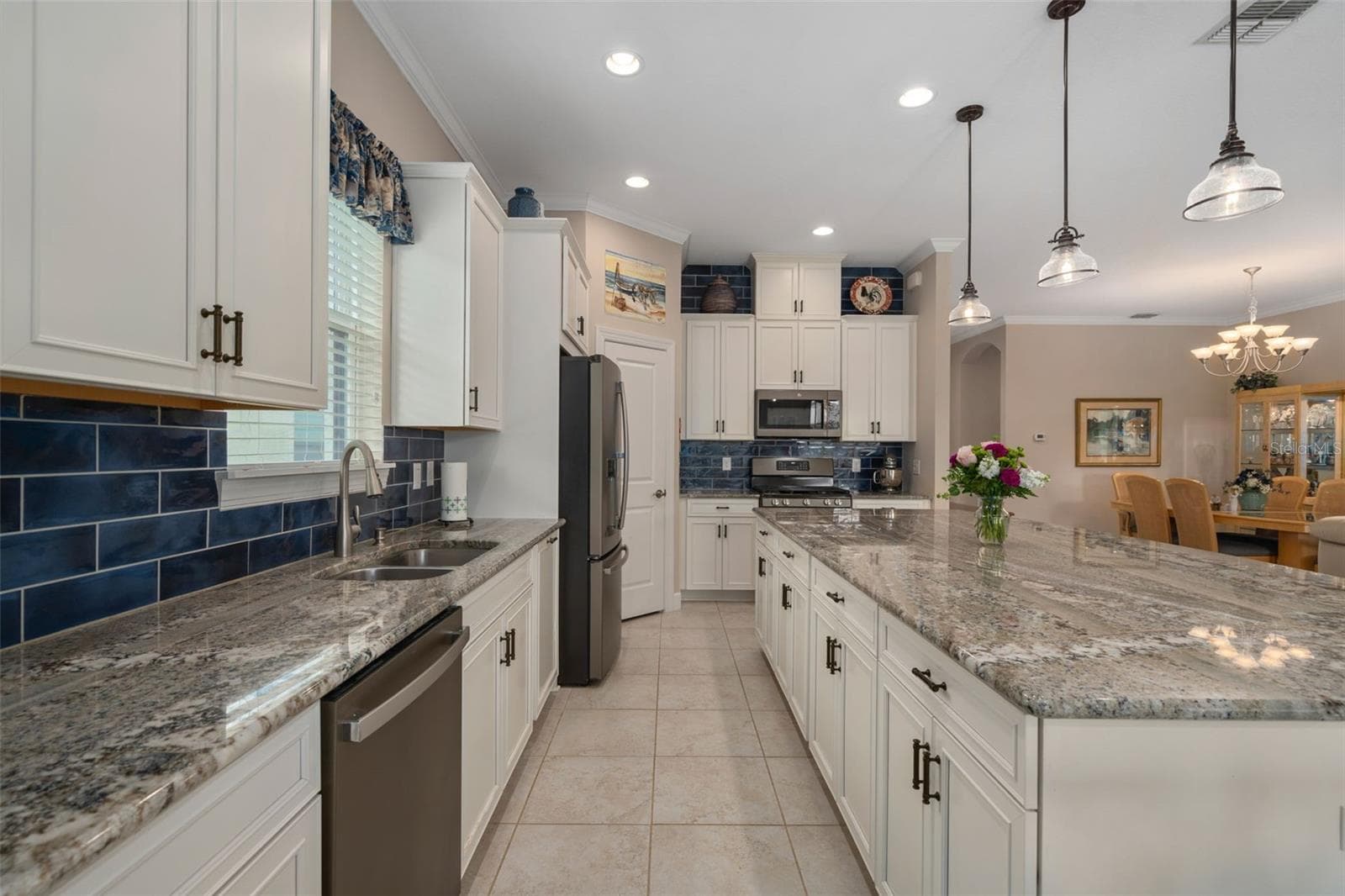 Excellent prep space to prepare for Entertaining your Guests. The Granite Counters are Beautiful. - 1197 ESPERANZA RIDGE RD, CLERMONT