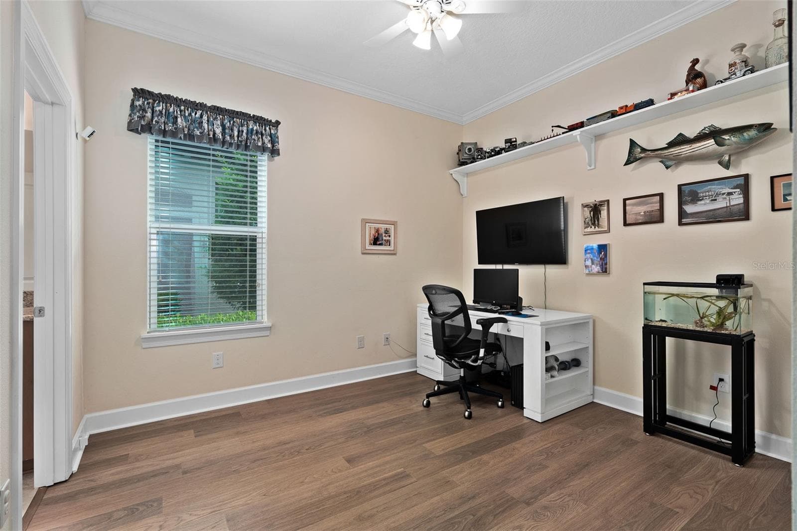 Bedroom 2 offers an En-Suite. New LVP Flooring was just installed. - 1197 ESPERANZA RIDGE RD, CLERMONT