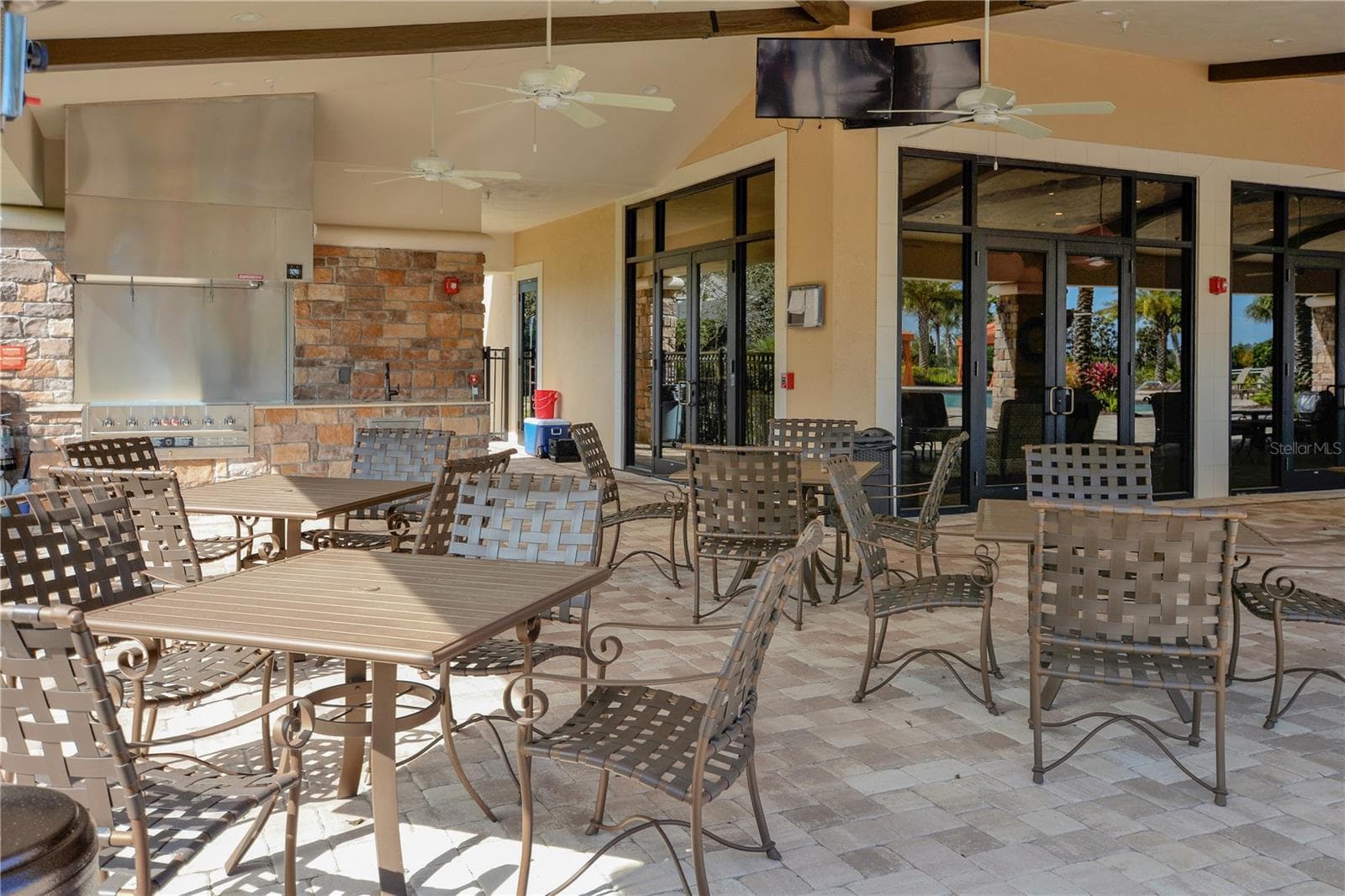 Clubhouse Veranda - 1197 ESPERANZA RIDGE RD, CLERMONT
