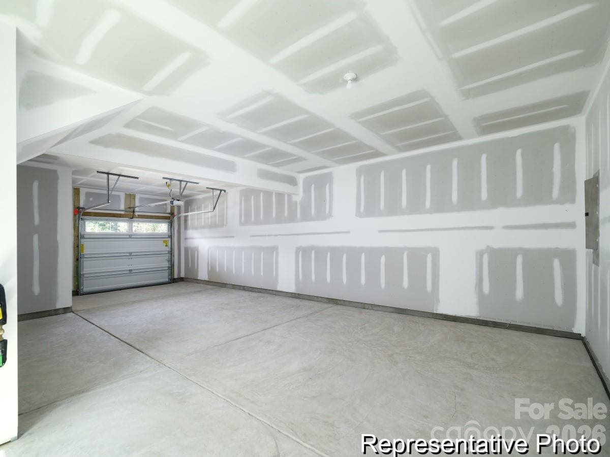 Oversized Tandem Garage - 11709 Avocet Street, Charlotte