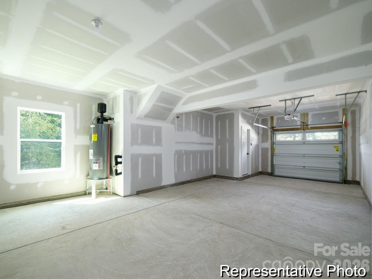 Oversized Tandem Garage - 11709 Avocet Street, Charlotte