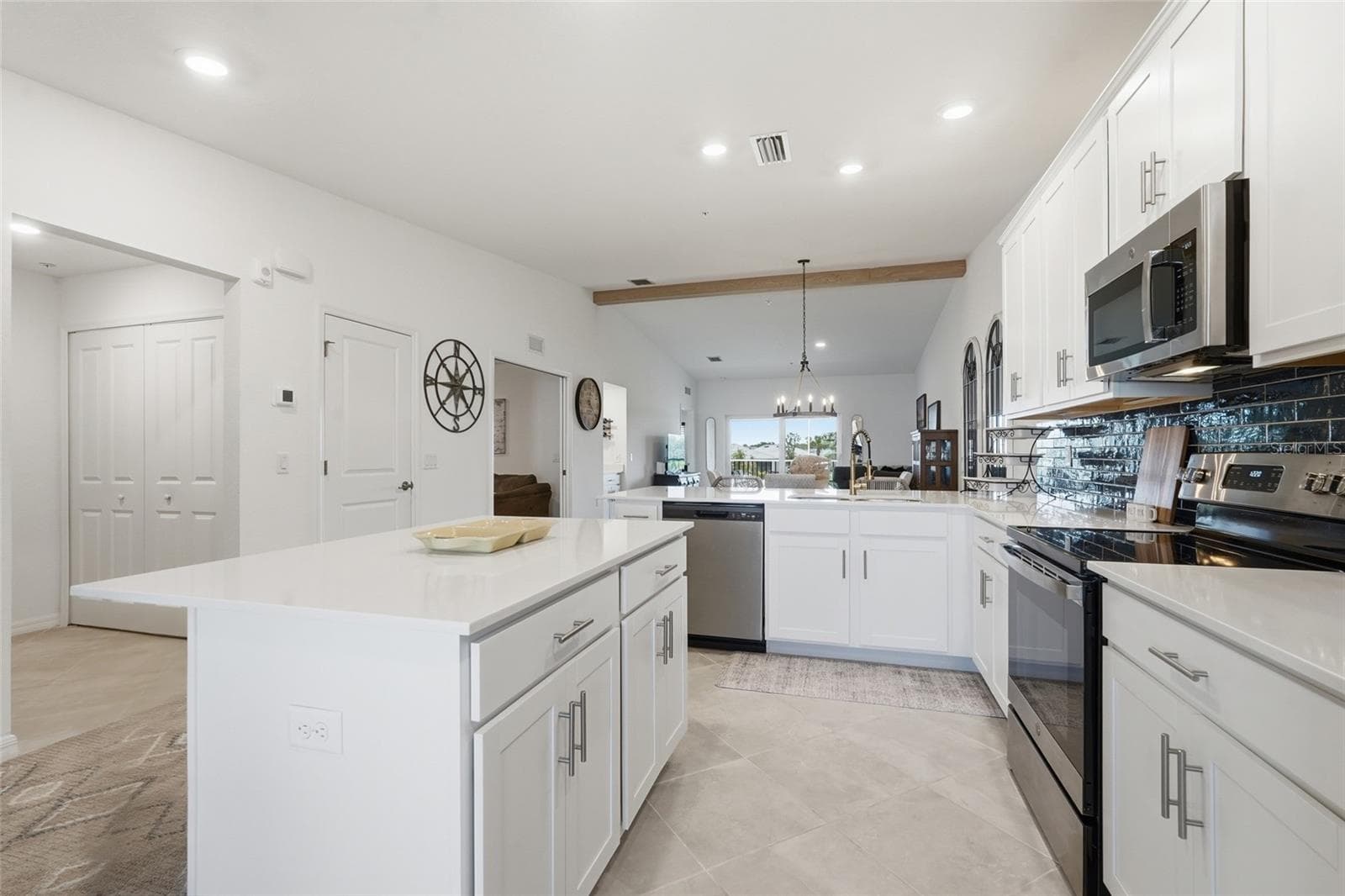 Condominium at 14257 HERITAGE LANDING BLVD #1122, PUNTA GORDA, photo 8 of 60