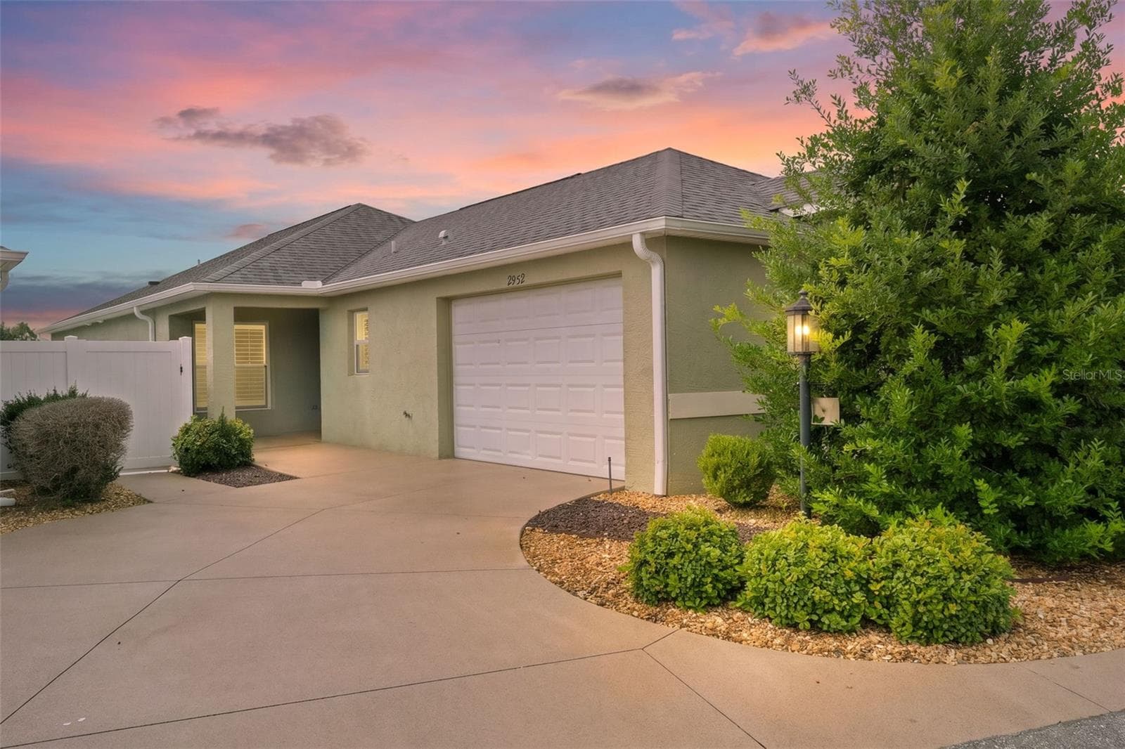 2952 KRAMER CT