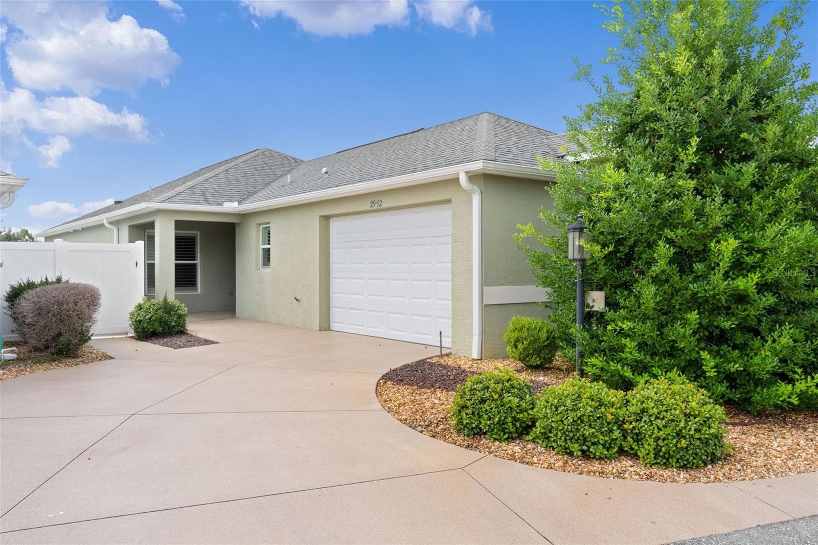 Villa at 2952 KRAMER CT, THE VILLAGES, photo 2 of 53