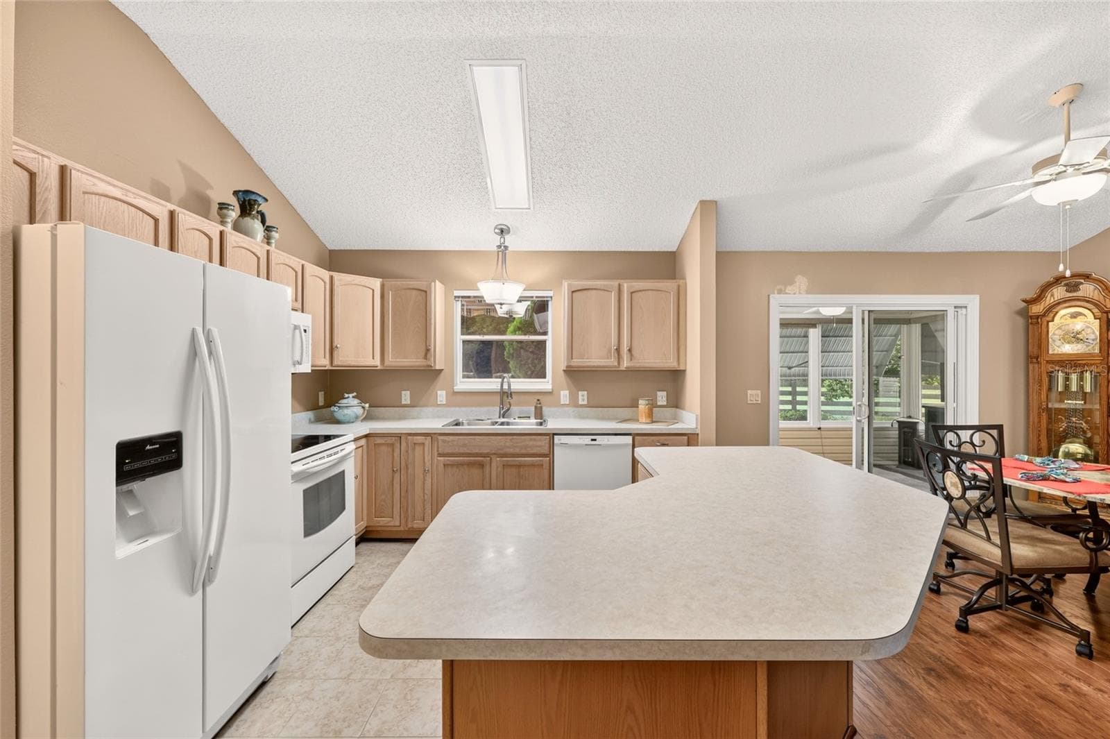 Single Family Residence at 168 PALERMO PL, LADY LAKE, photo 13 of 52