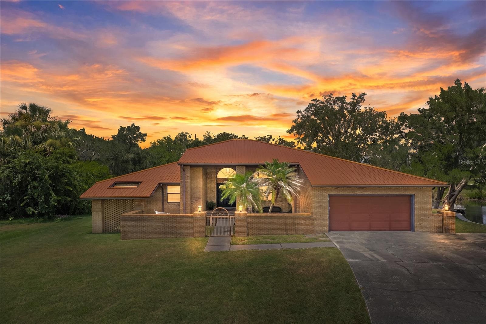 11649 W CLUBVIEW DR