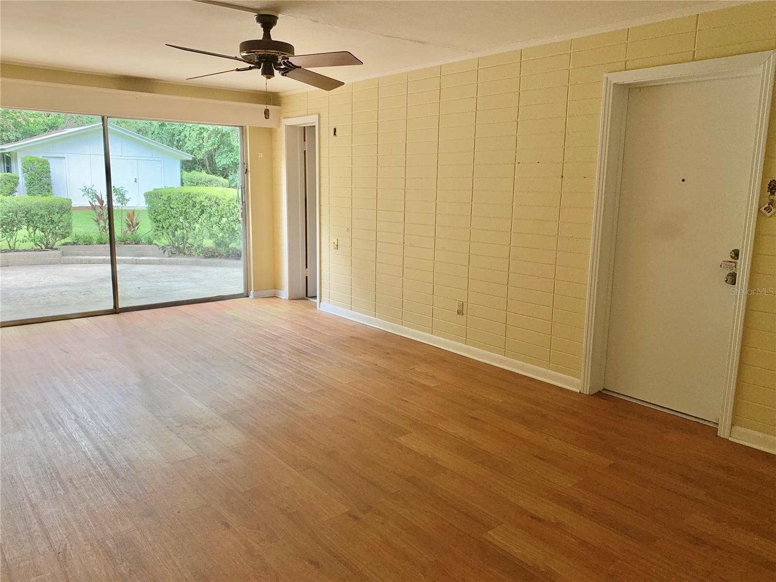 Family Room - 2238 NW 16TH AVE, GAINESVILLE
