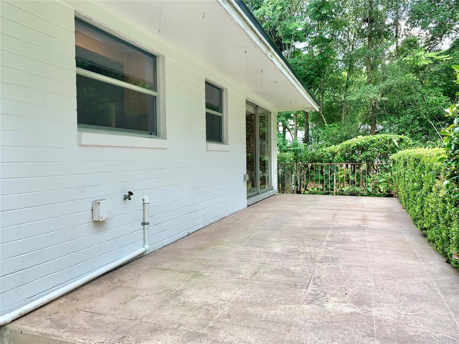 Back upper patio - 2238 NW 16TH AVE, GAINESVILLE