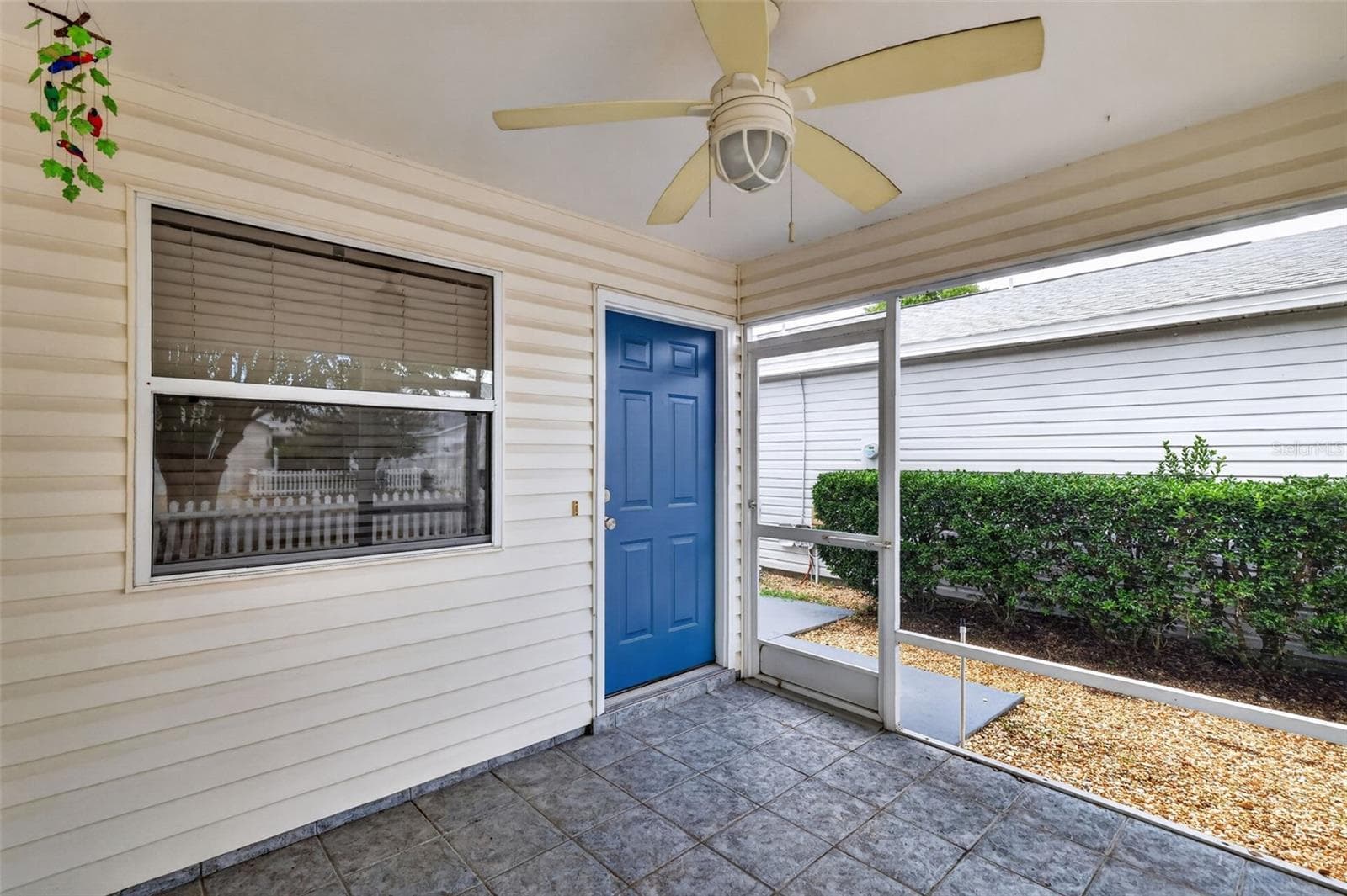 Villa at 1606 CAMPOS DR, THE VILLAGES, photo 4 of 43