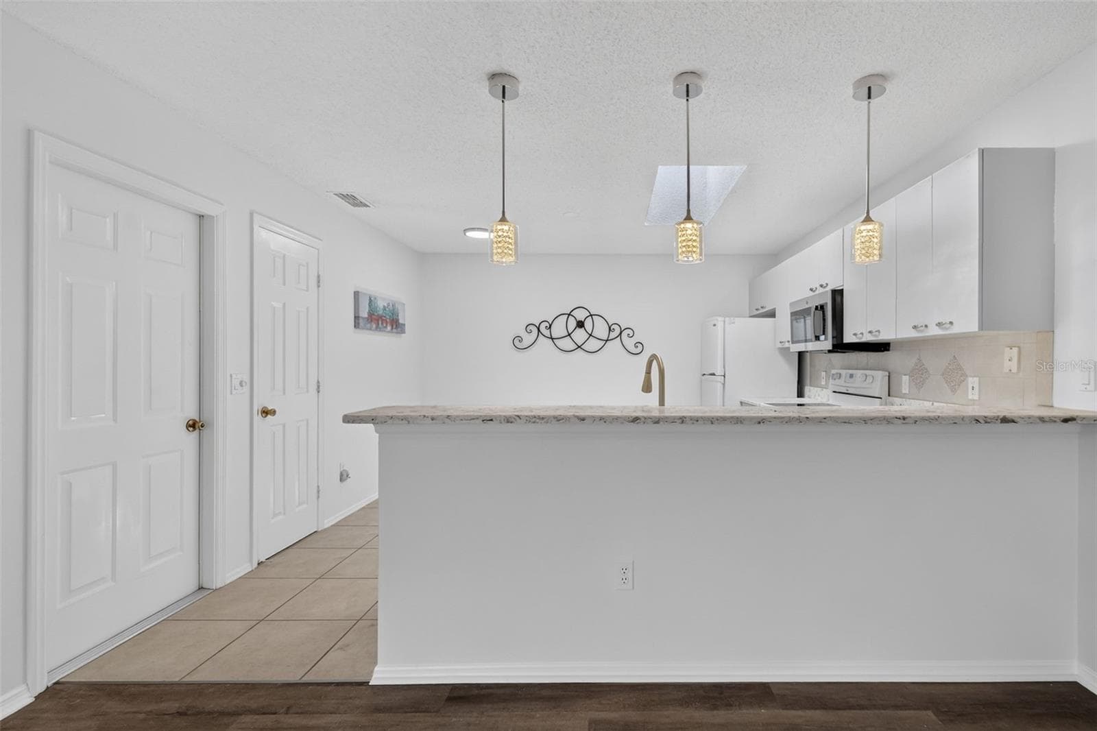 Villa at 1606 CAMPOS DR, THE VILLAGES, photo 7 of 43