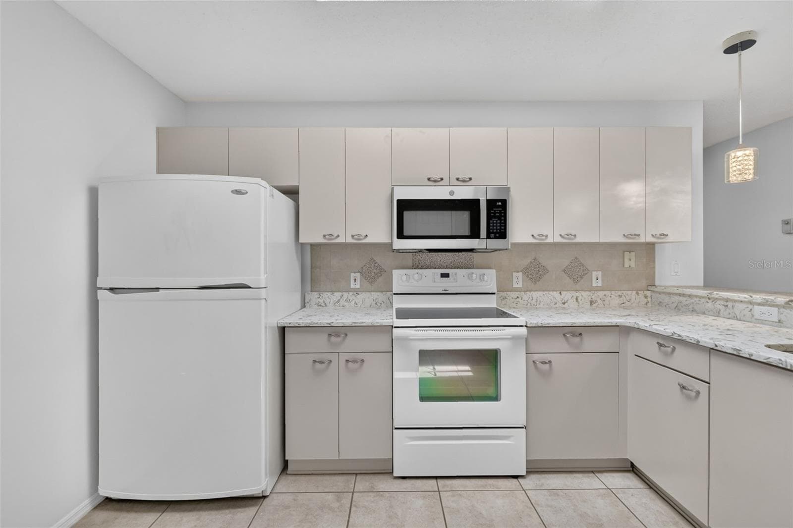 Villa at 1606 CAMPOS DR, THE VILLAGES, photo 17 of 43