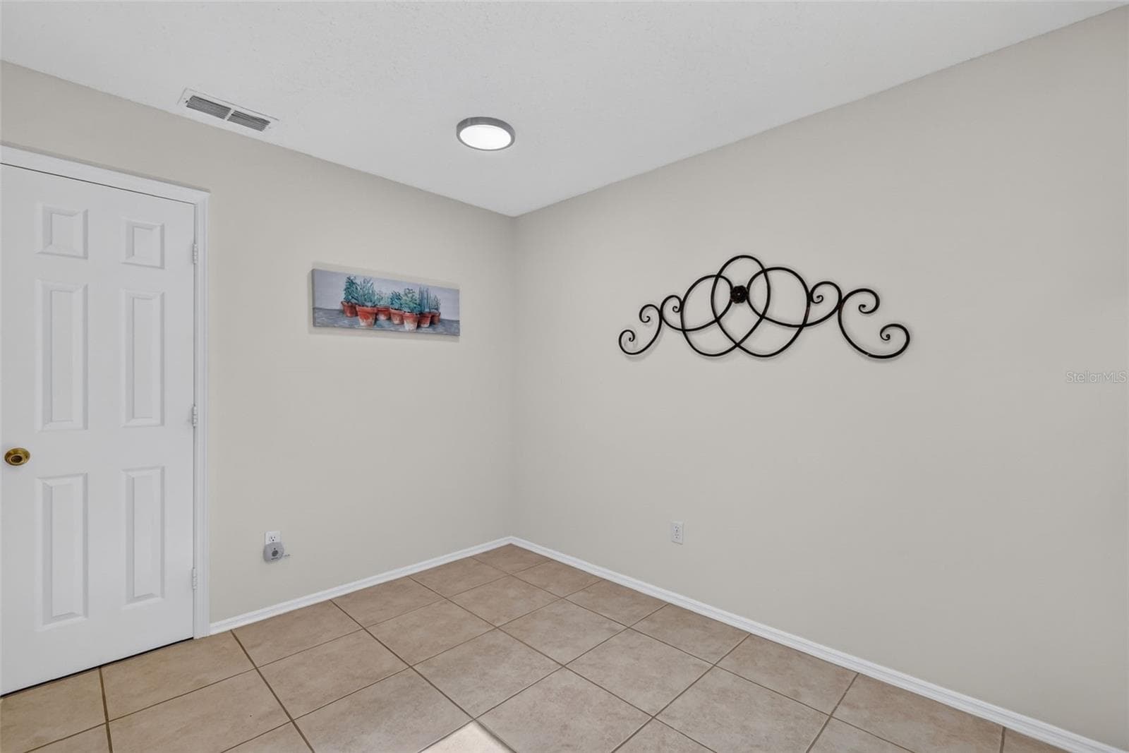Villa at 1606 CAMPOS DR, THE VILLAGES, photo 18 of 43