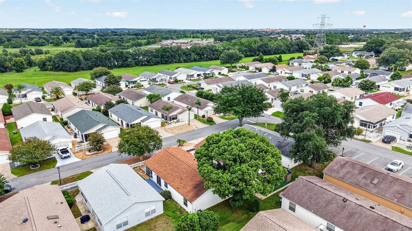 Villa at 1606 CAMPOS DR, THE VILLAGES, photo 39 of 43