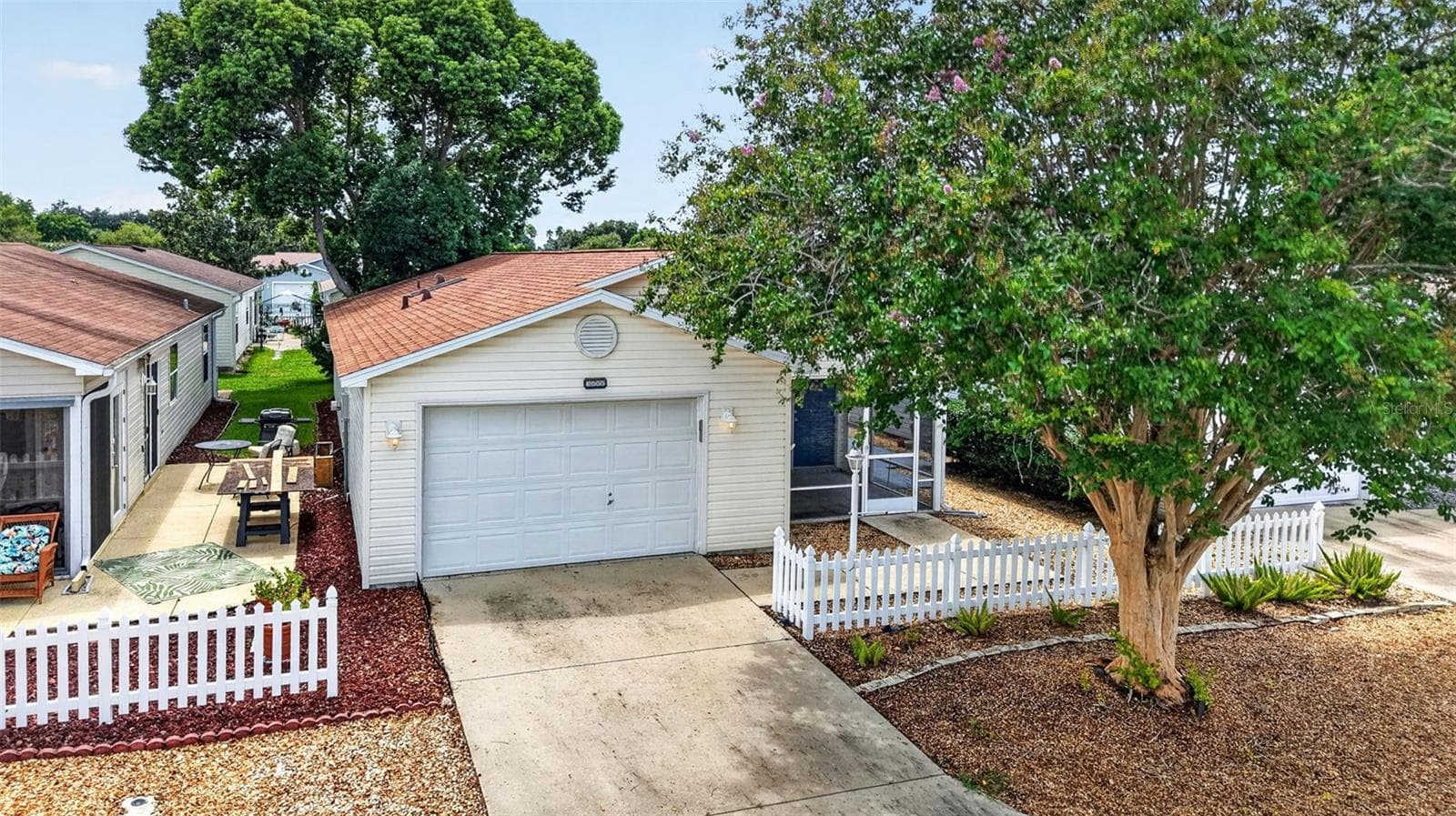 Villa at 1606 CAMPOS DR, THE VILLAGES, photo 40 of 43