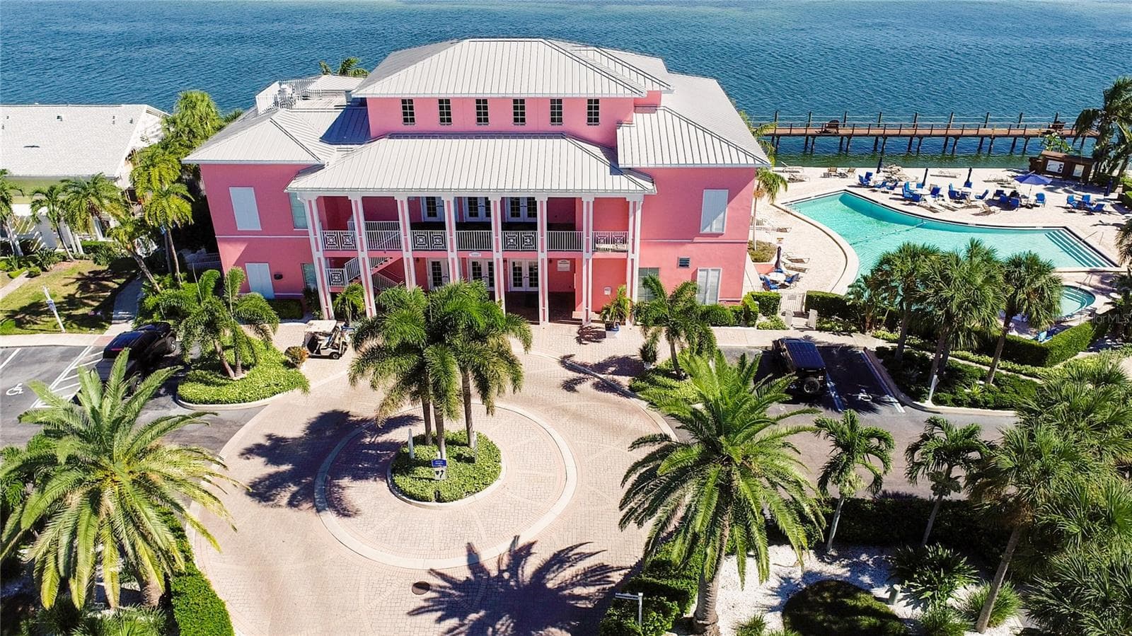 Club House - 5132 BEACH DR SE #C, ST PETERSBURG