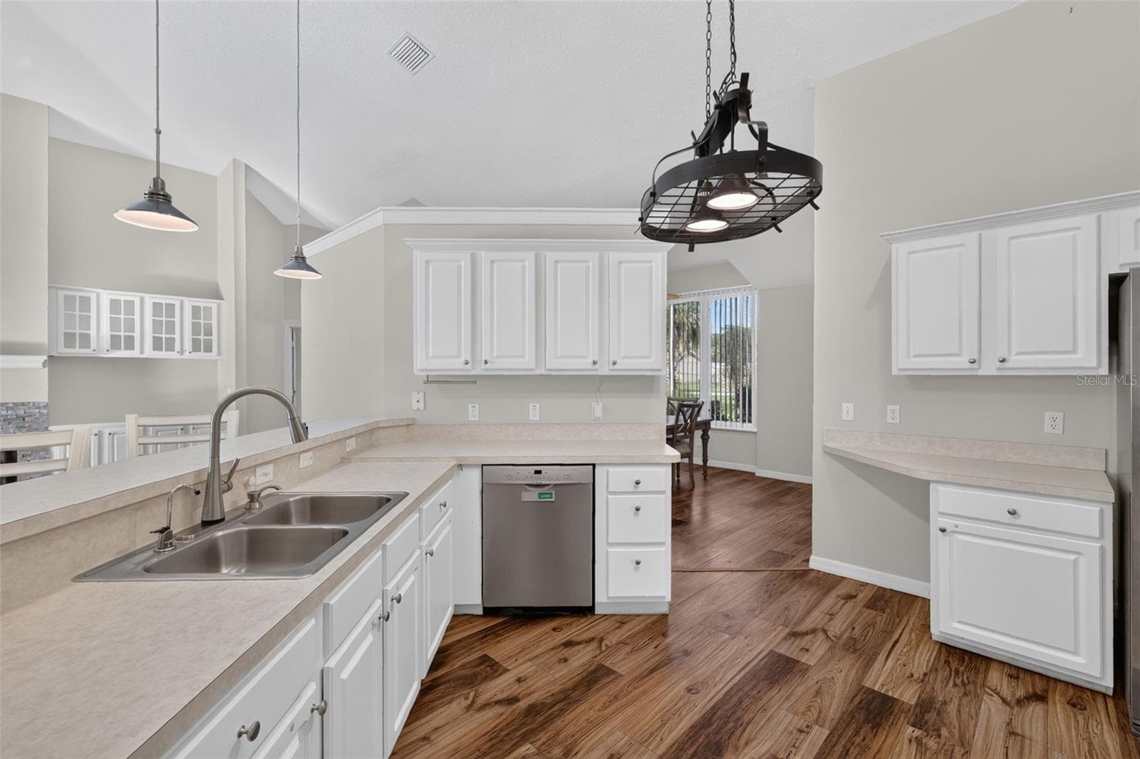Single Family Residence at 35546 CEDAR LN, LEESBURG, photo 11 of 38