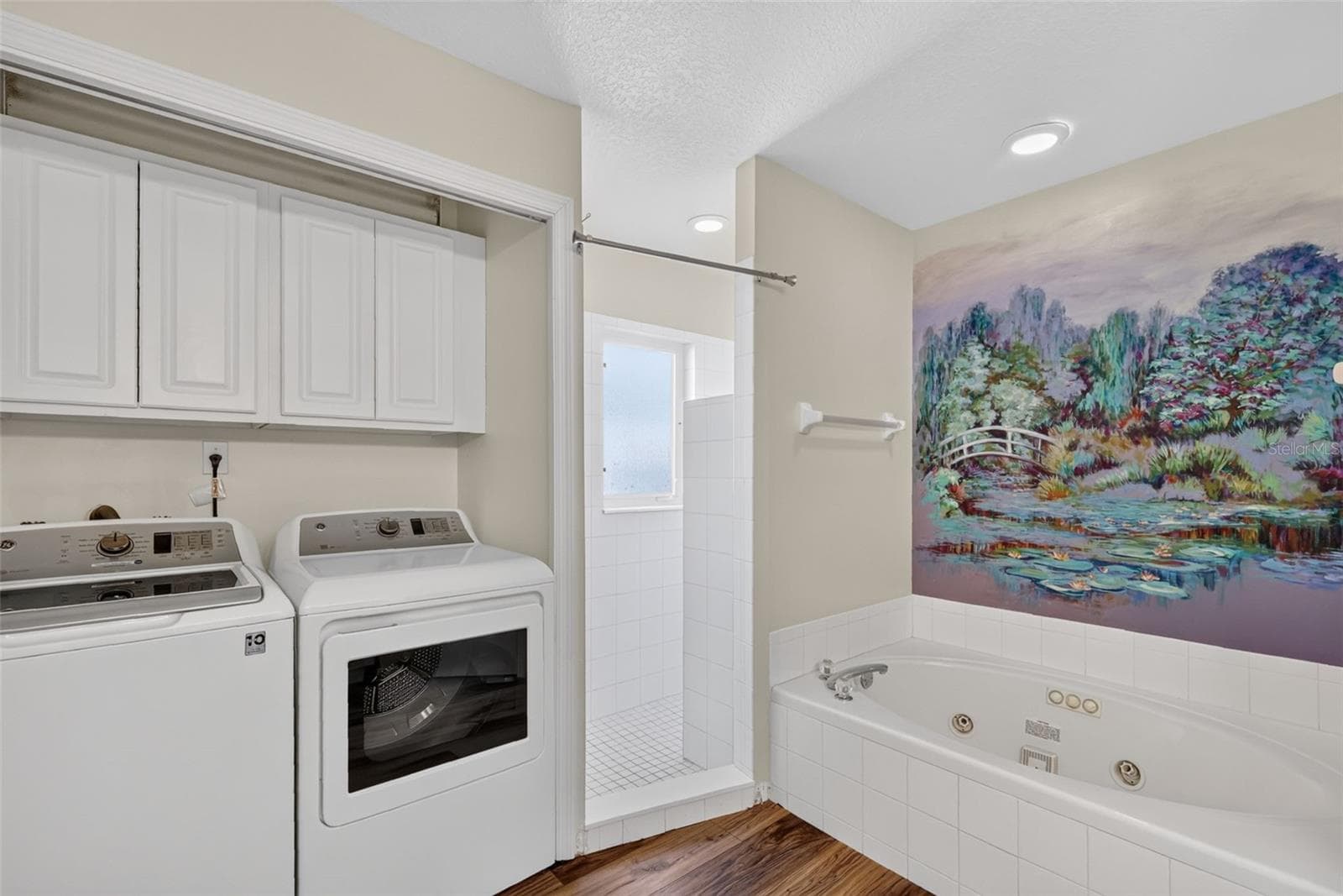 Primary Bathroom - 35546 CEDAR LN, LEESBURG