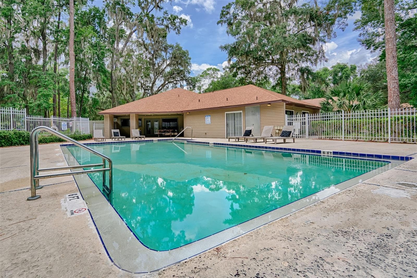 Condominium at 109 SE 16TH AVE #Q101, GAINESVILLE, photo 14 of 15