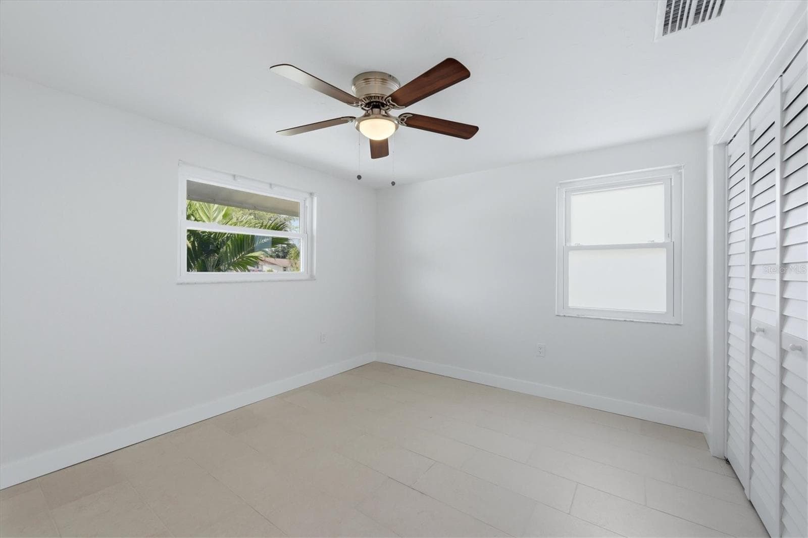 Single Family Residence at 286 MOUNT VERNON DR, VENICE, photo 17 of 45