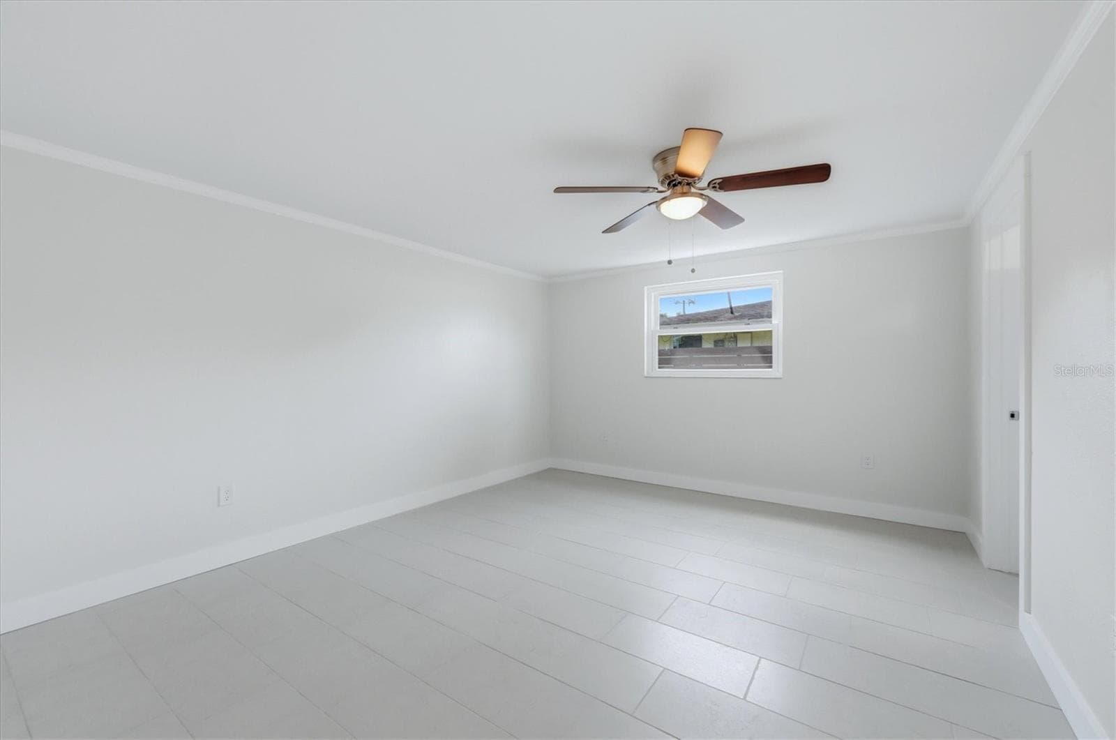 Single Family Residence at 286 MOUNT VERNON DR, VENICE, photo 20 of 45