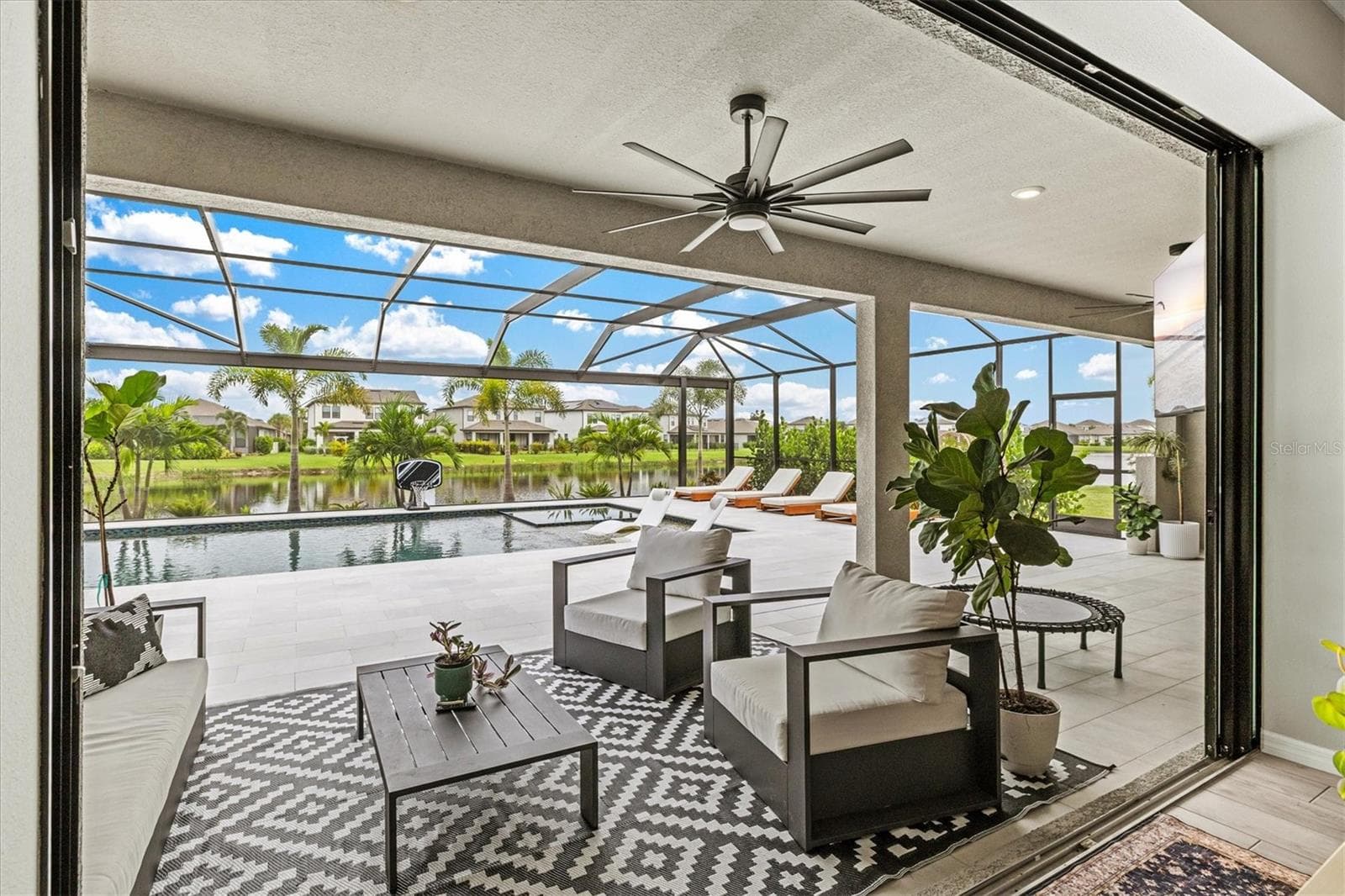 Single Family Residence at 9297 TEQUILA SUNRISE DR, SARASOTA, photo 15 of 100
