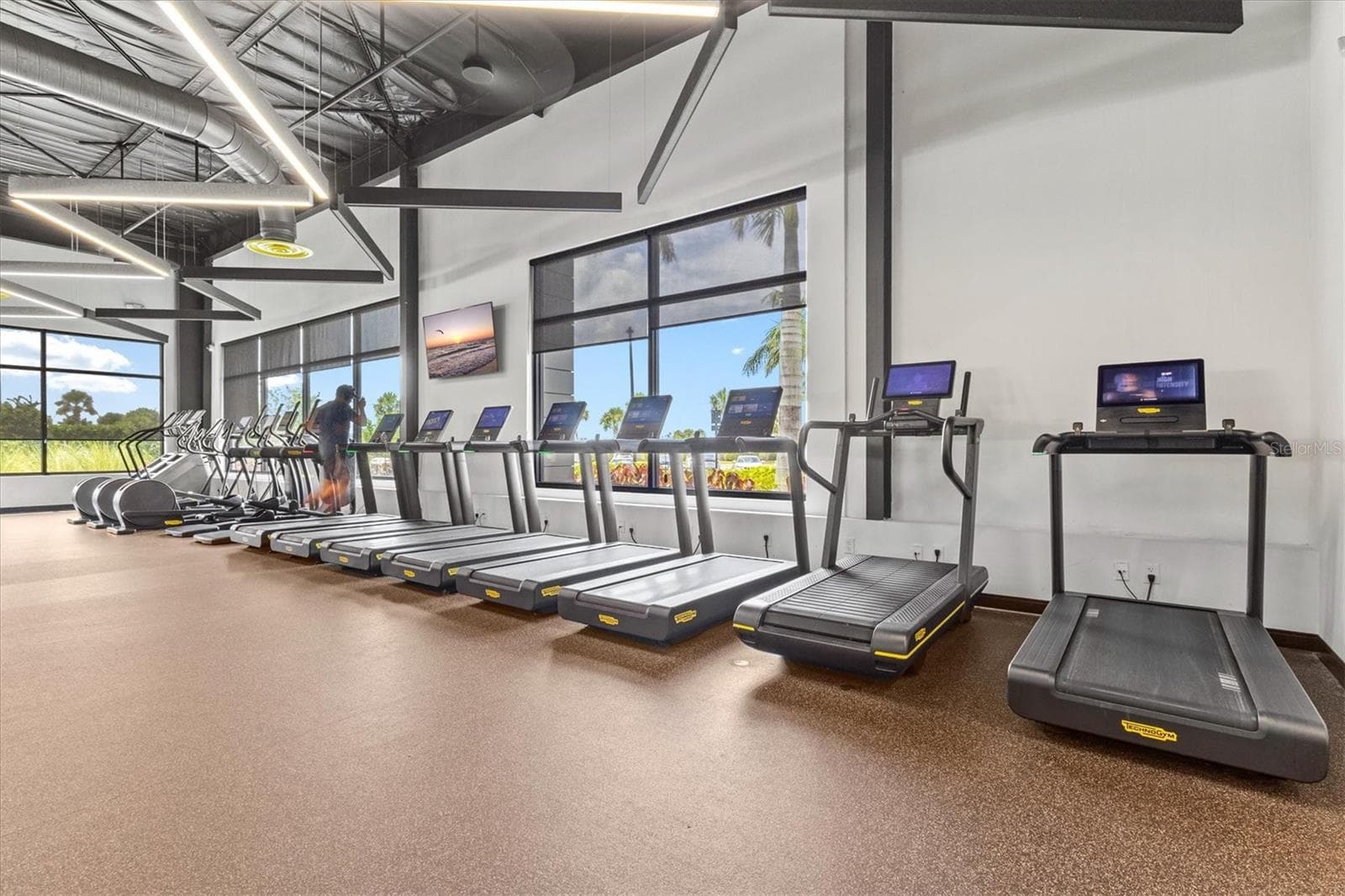 The popular HUB community center - 9297 TEQUILA SUNRISE DR, SARASOTA