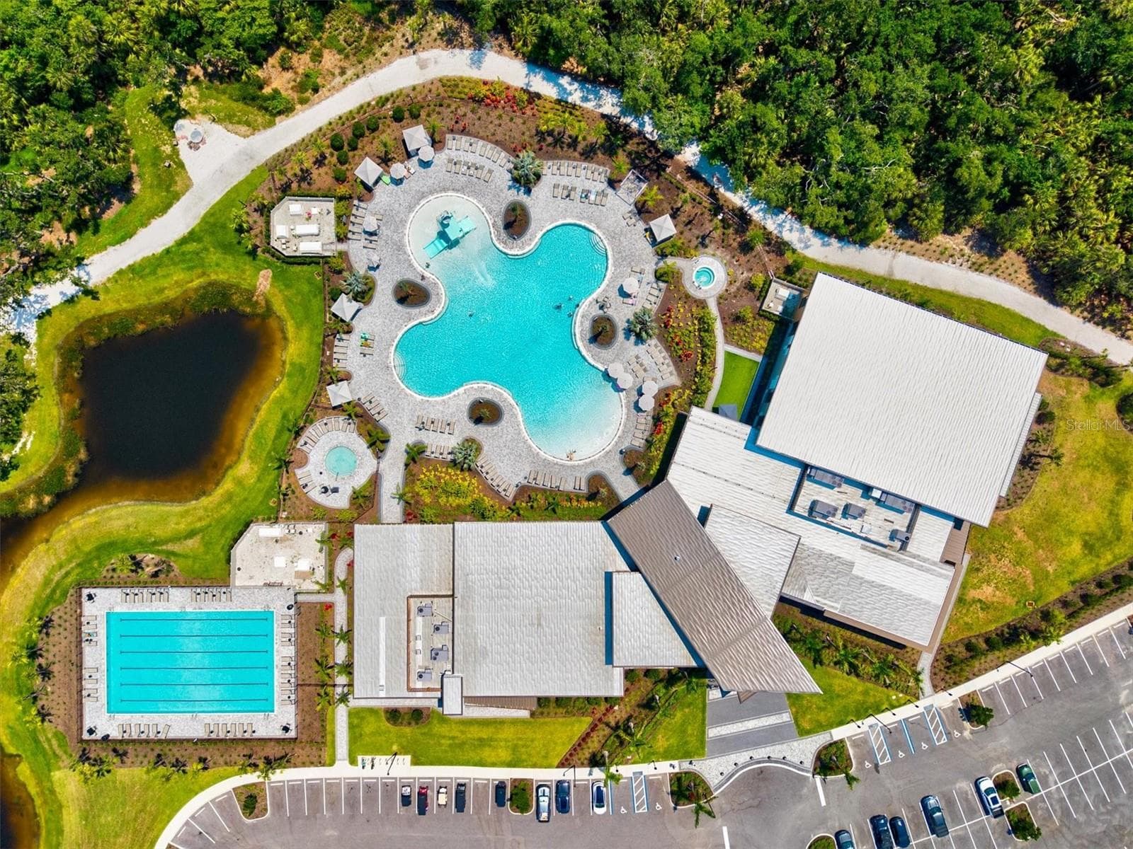 The popular HUB community center - 9297 TEQUILA SUNRISE DR, SARASOTA