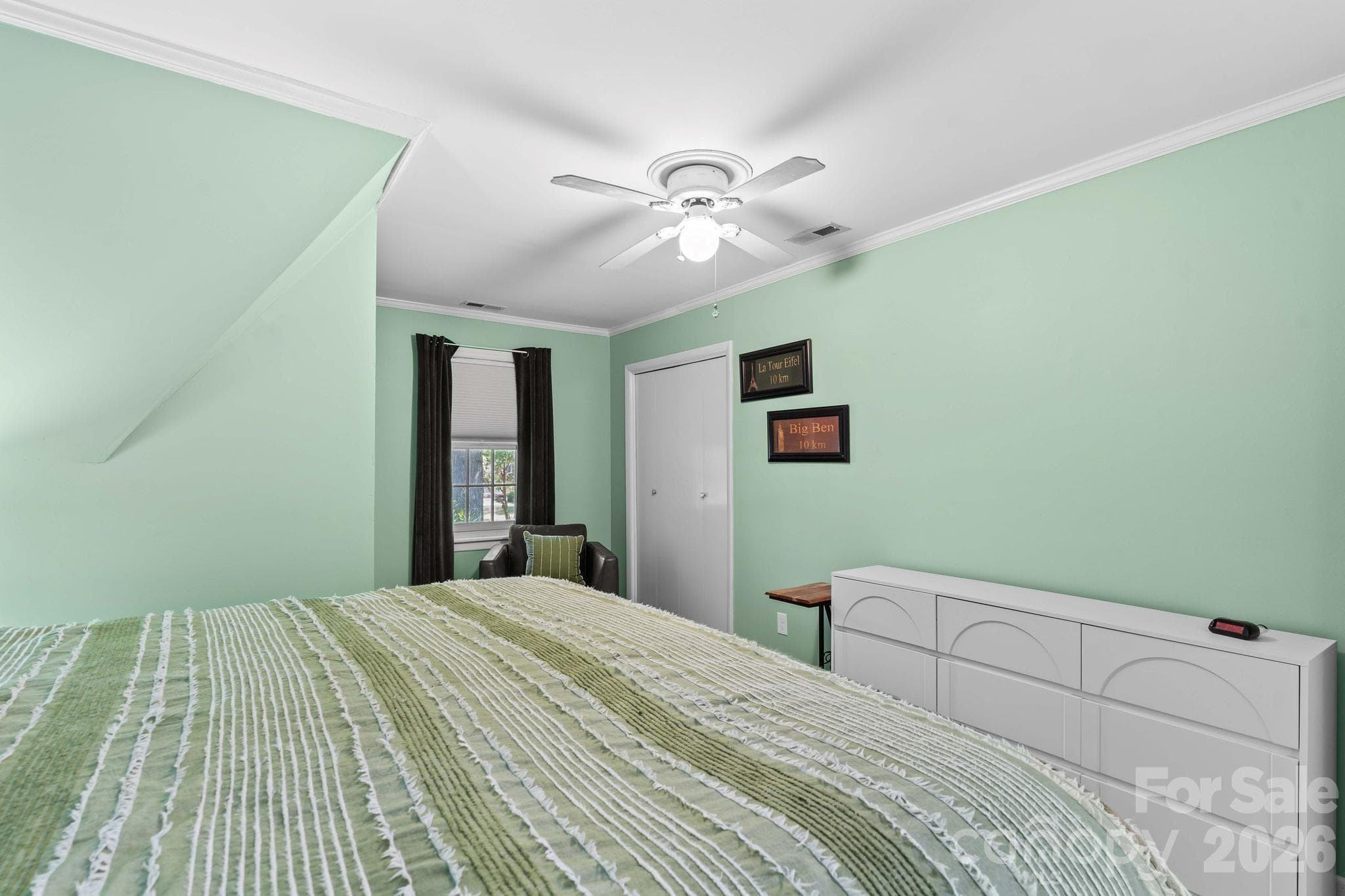 Single Family Residence at 221 Woodrow Avenue, High Point, photo 28 of 47