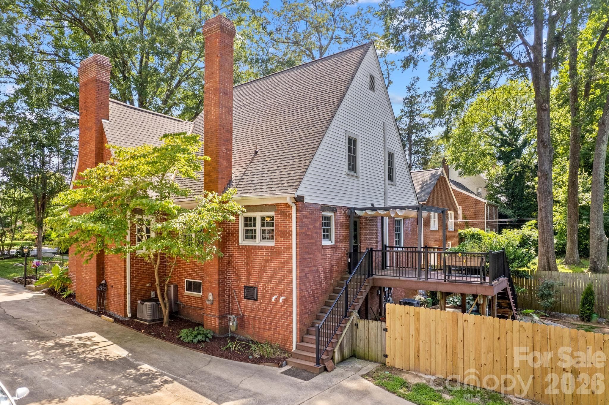 Single Family Residence at 221 Woodrow Avenue, High Point, photo 45 of 47