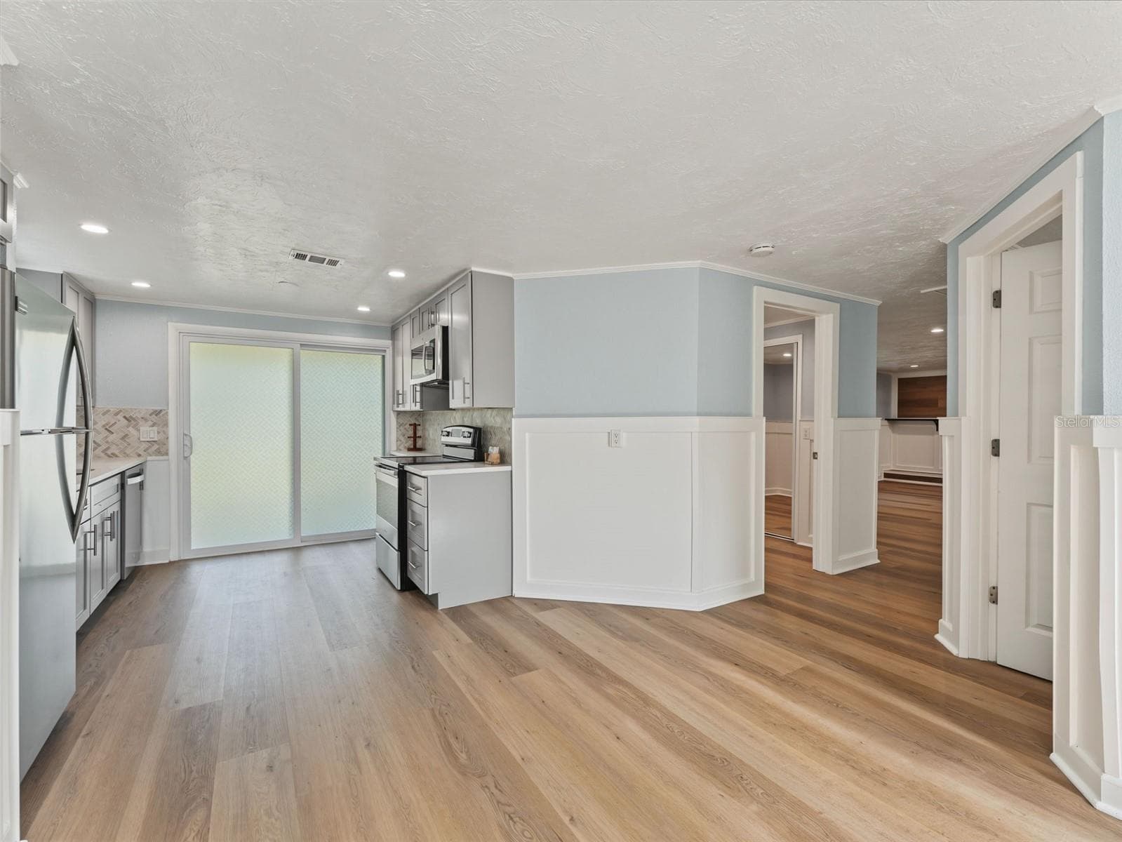 Single Family Residence at 14233 SHILOH CT, HUDSON, photo 6 of 70