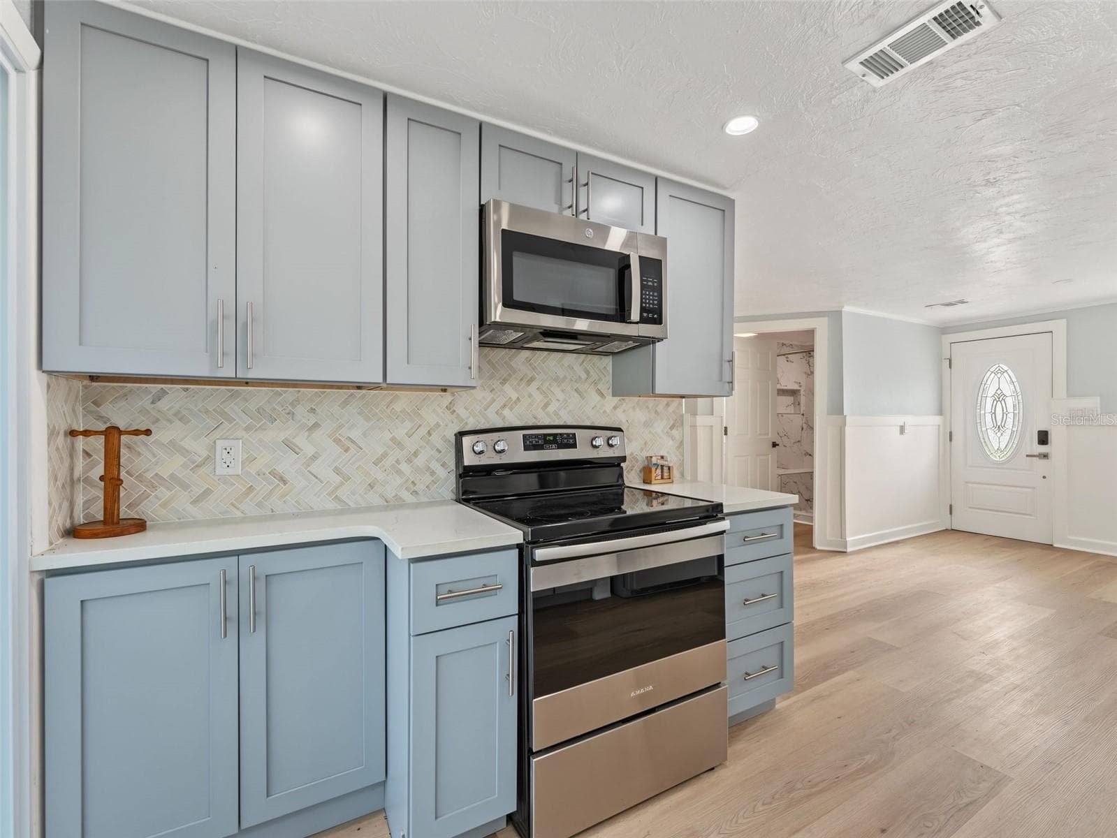 Single Family Residence at 14233 SHILOH CT, HUDSON, photo 14 of 70