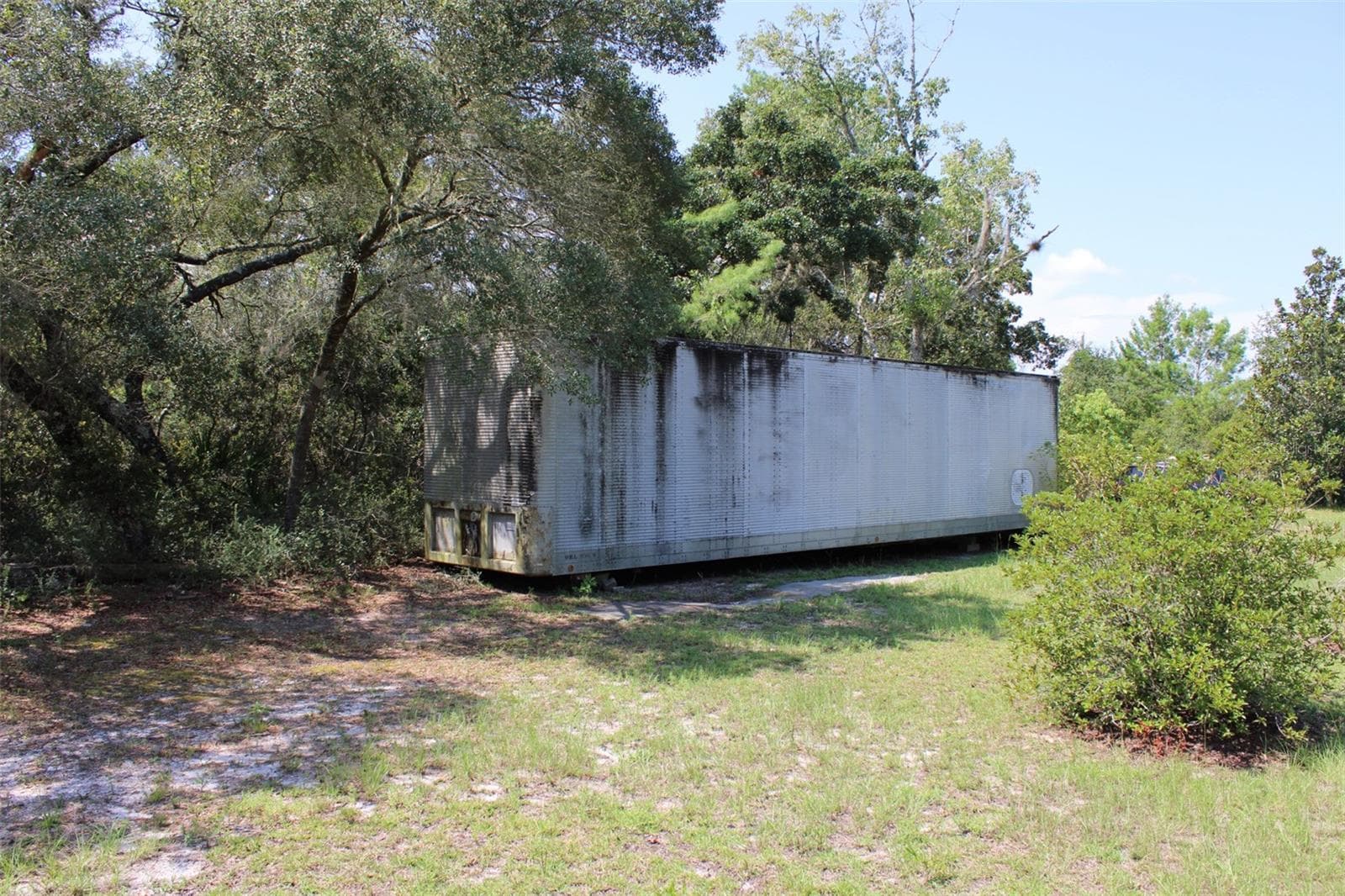 Tailer/shed - 15764 NE 235TH PL, FORT MC COY