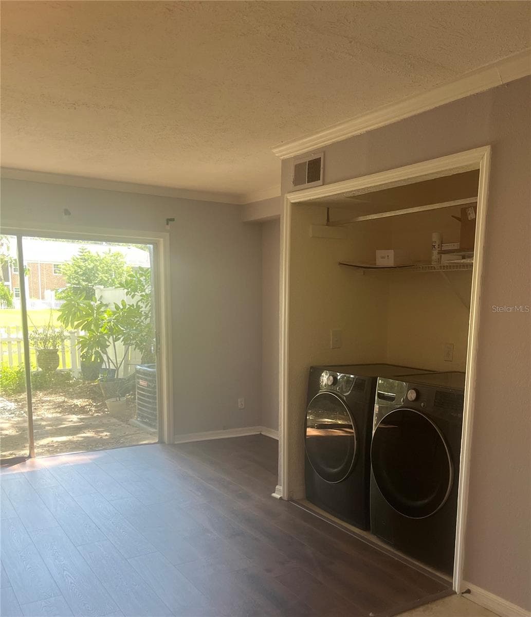 Living - 13709 JUNIPER BLOSSOM DR #0, TAMPA