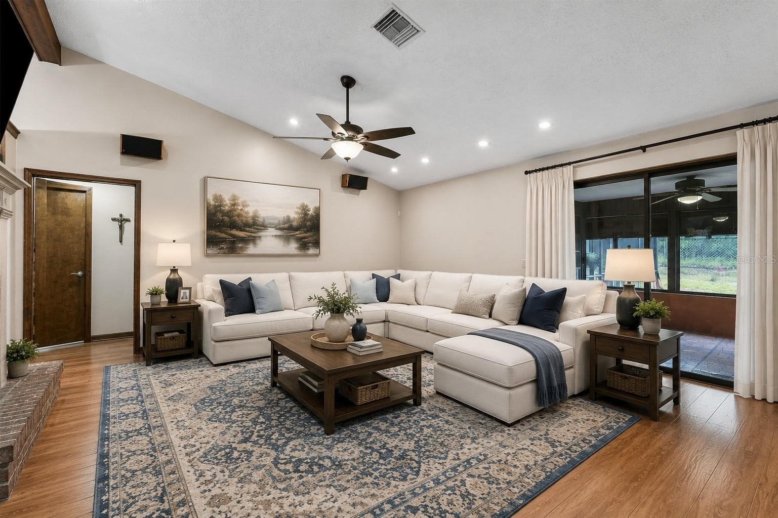 FAMILY ROOM - 4289 CASTLE AVE, SPRING HILL