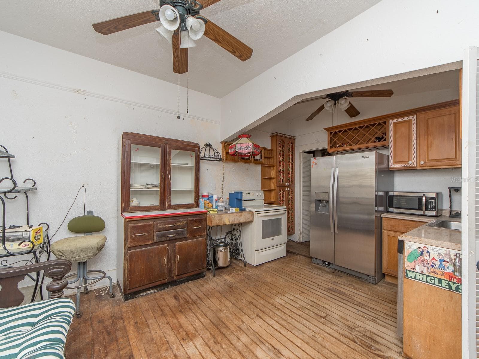 unit 3 is upstairs - 2938 BEACH BLVD S, GULFPORT