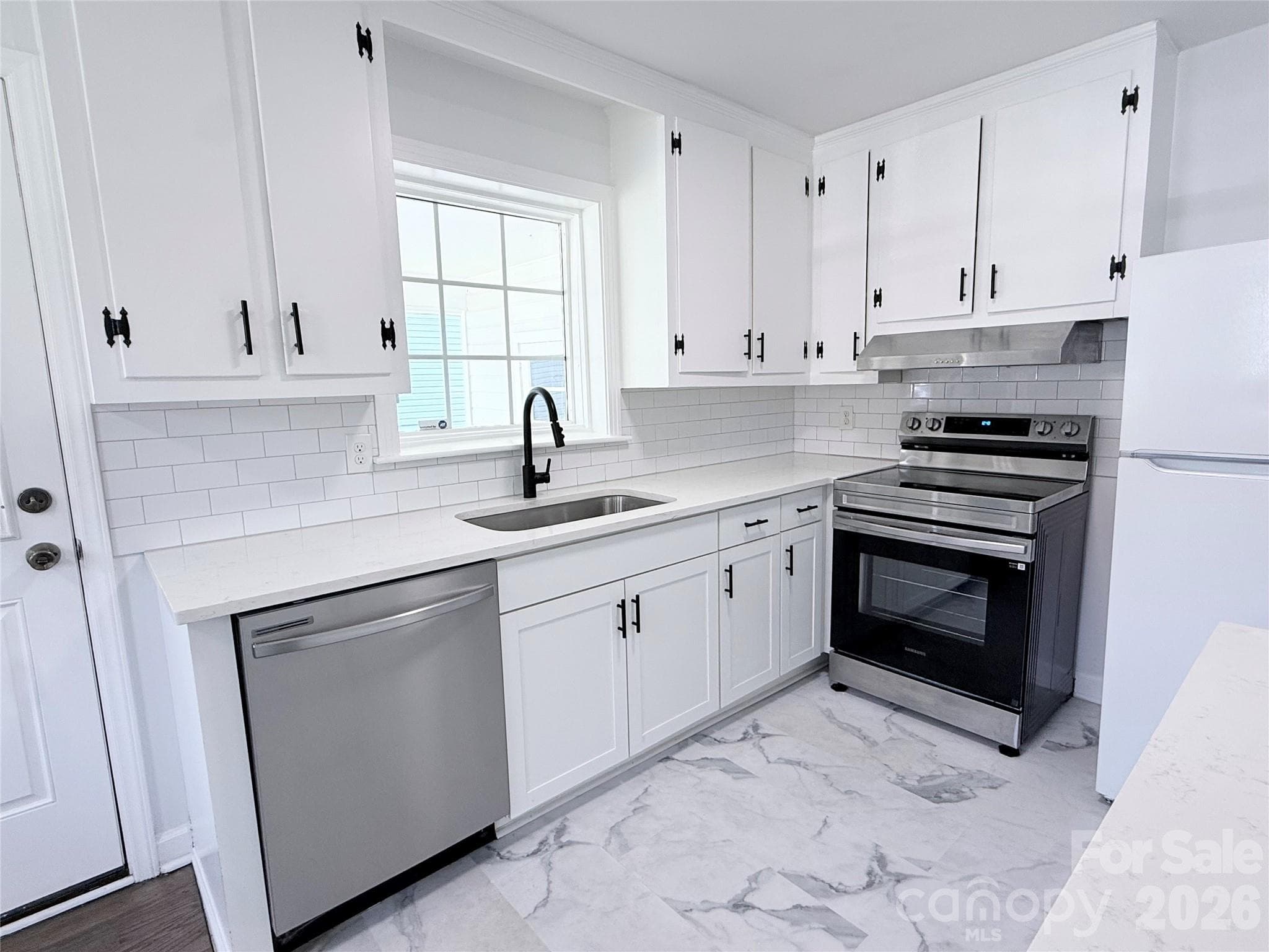 Kitchen - 1507 W Horah Street, Salisbury