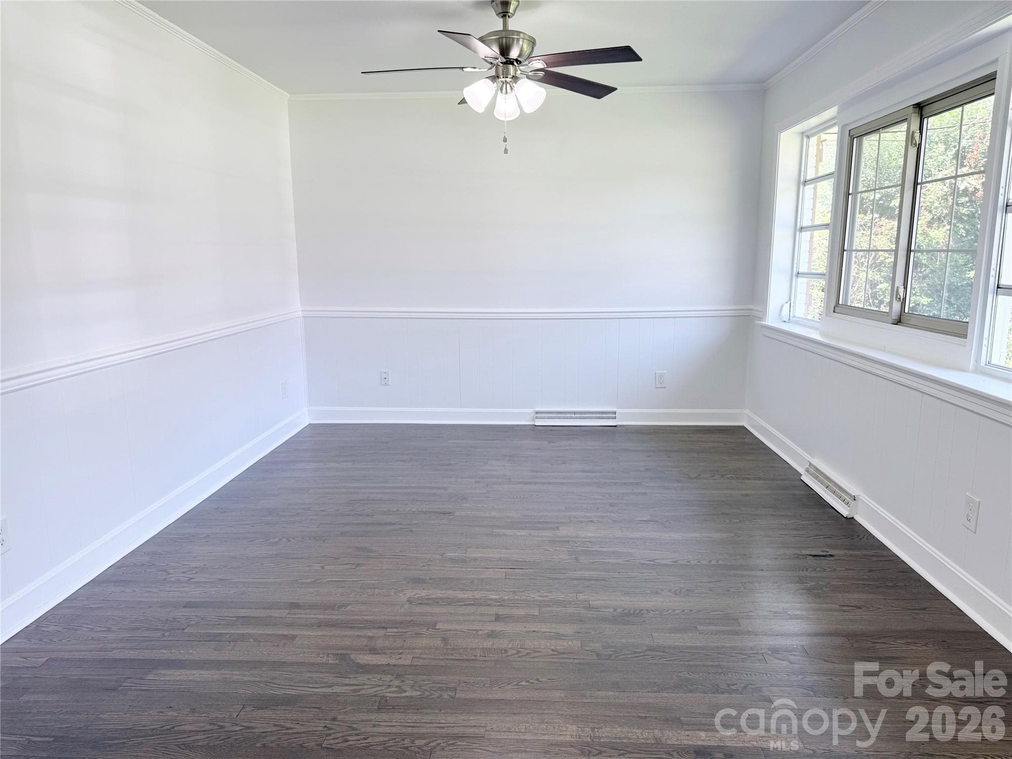 Living room - 1507 W Horah Street, Salisbury