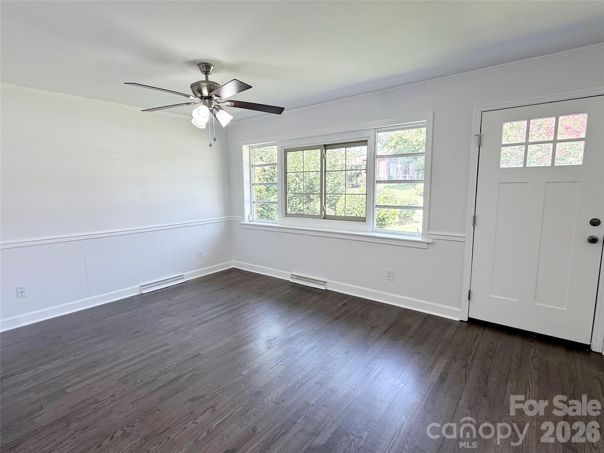 Living room - 1507 W Horah Street, Salisbury