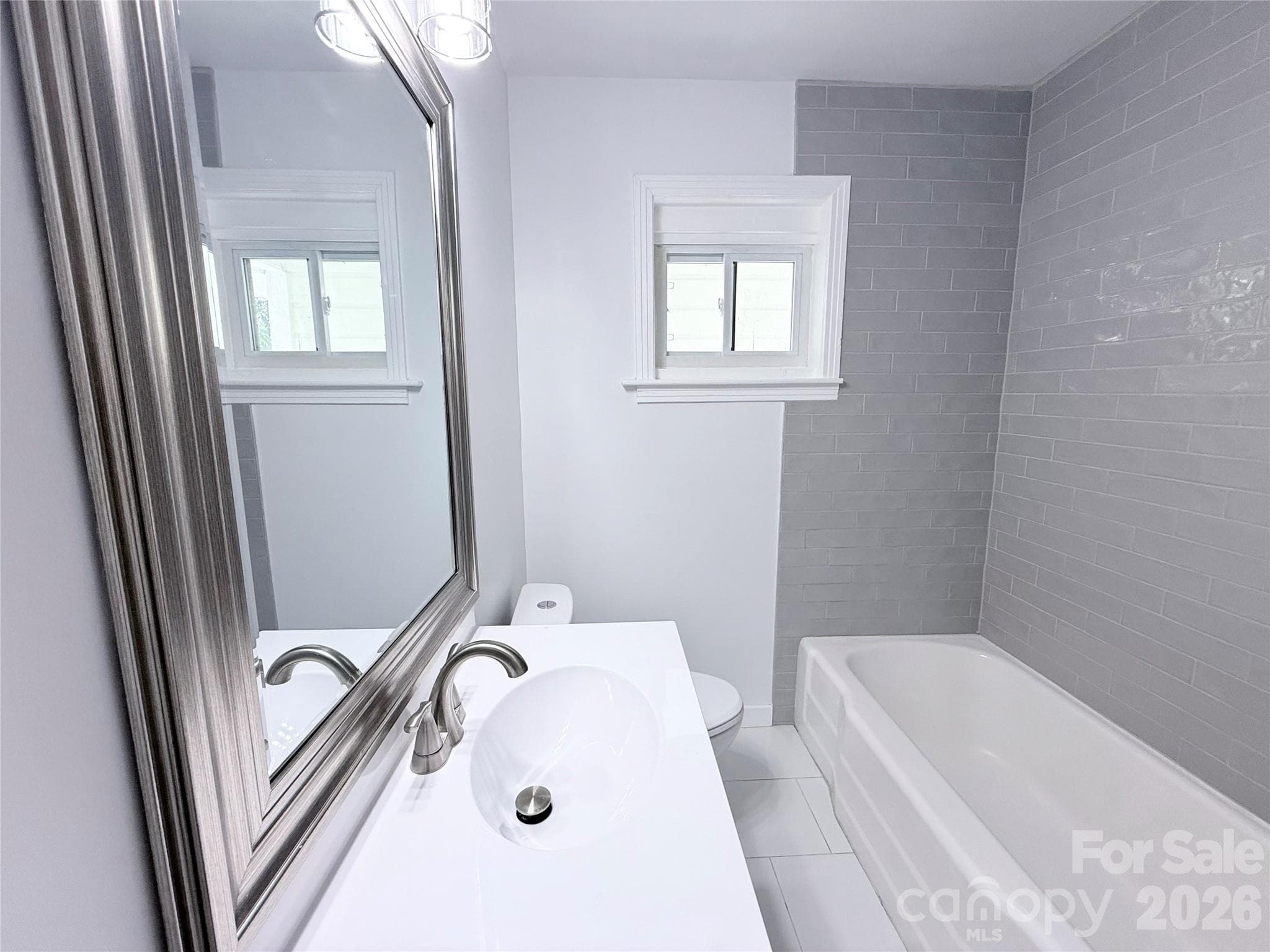 Full bathroom - 1507 W Horah Street, Salisbury