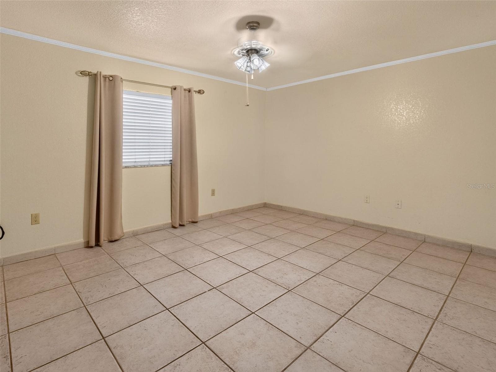 Single Family Residence at 8516 TWIN LAKE BLVD, TAMPA, photo 19 of 50